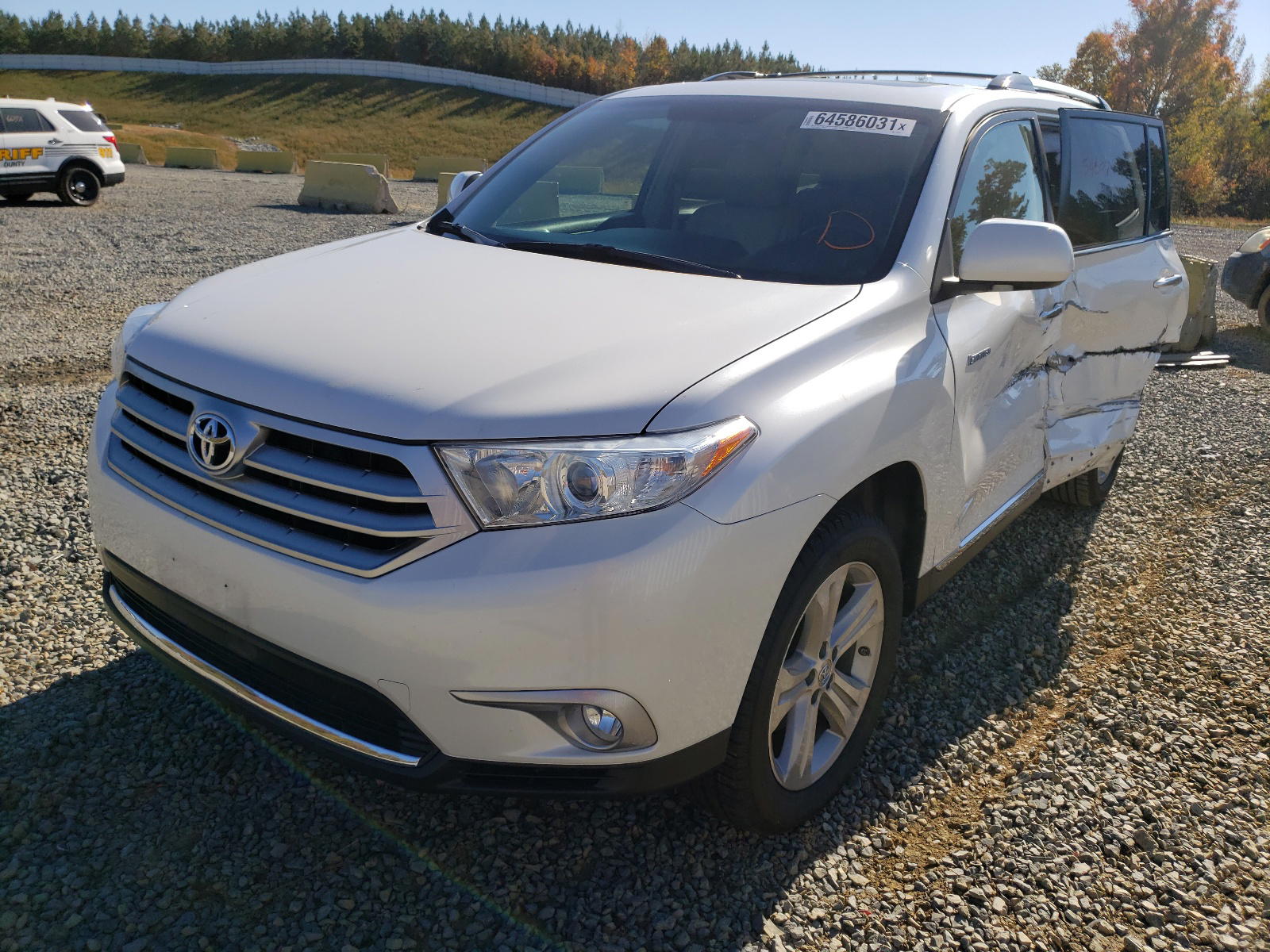 Photo 2 from auction – 2013 TOYOTA HIGHLANDER with VIN 5TDYK3EH2DS121855