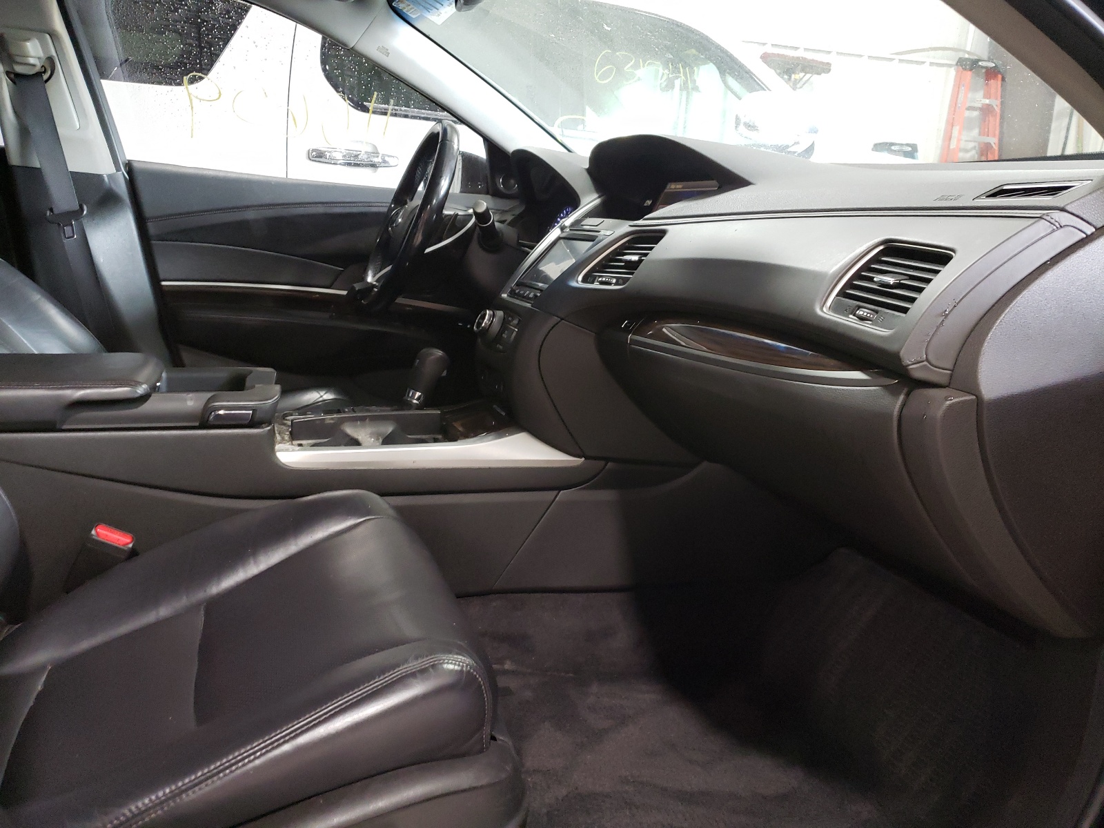 Zdjęcie 5 z aukcji – 2015 ACURA RLX TECH z VIN JH4KC1F52FC000645