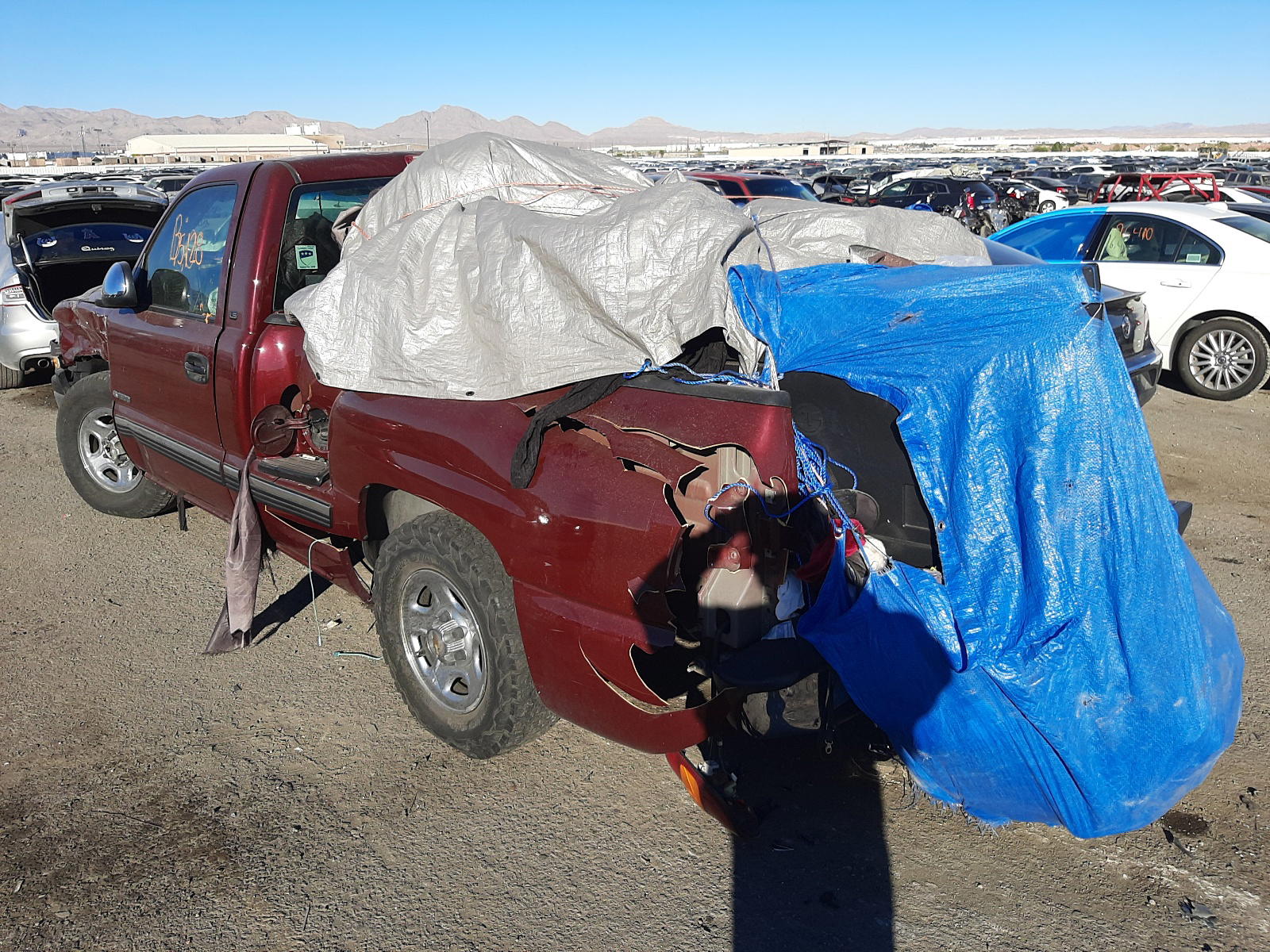 Photo 3 from auction – 2002 CHEVROLET SILVERADO with VIN 1GCEC14VX2Z141570