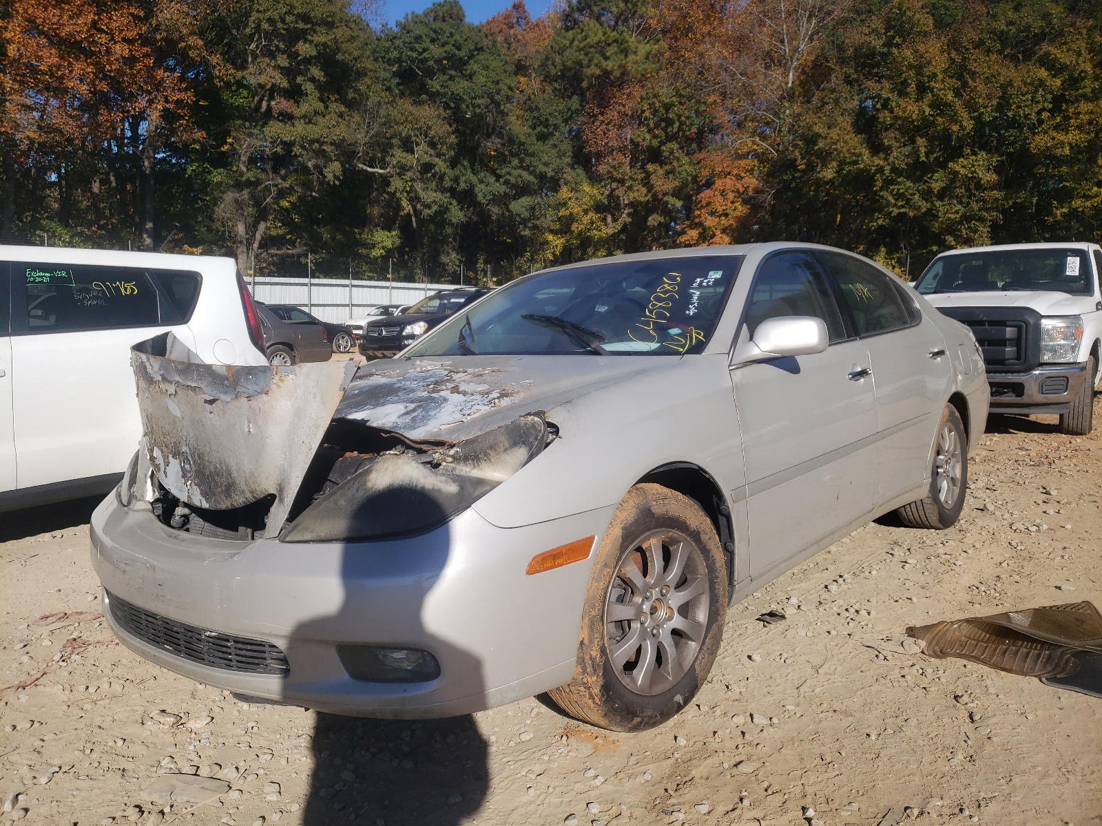 Photo 2 from auction – 2003 LEXUS ES 300 with VIN JTHBF30G530099472