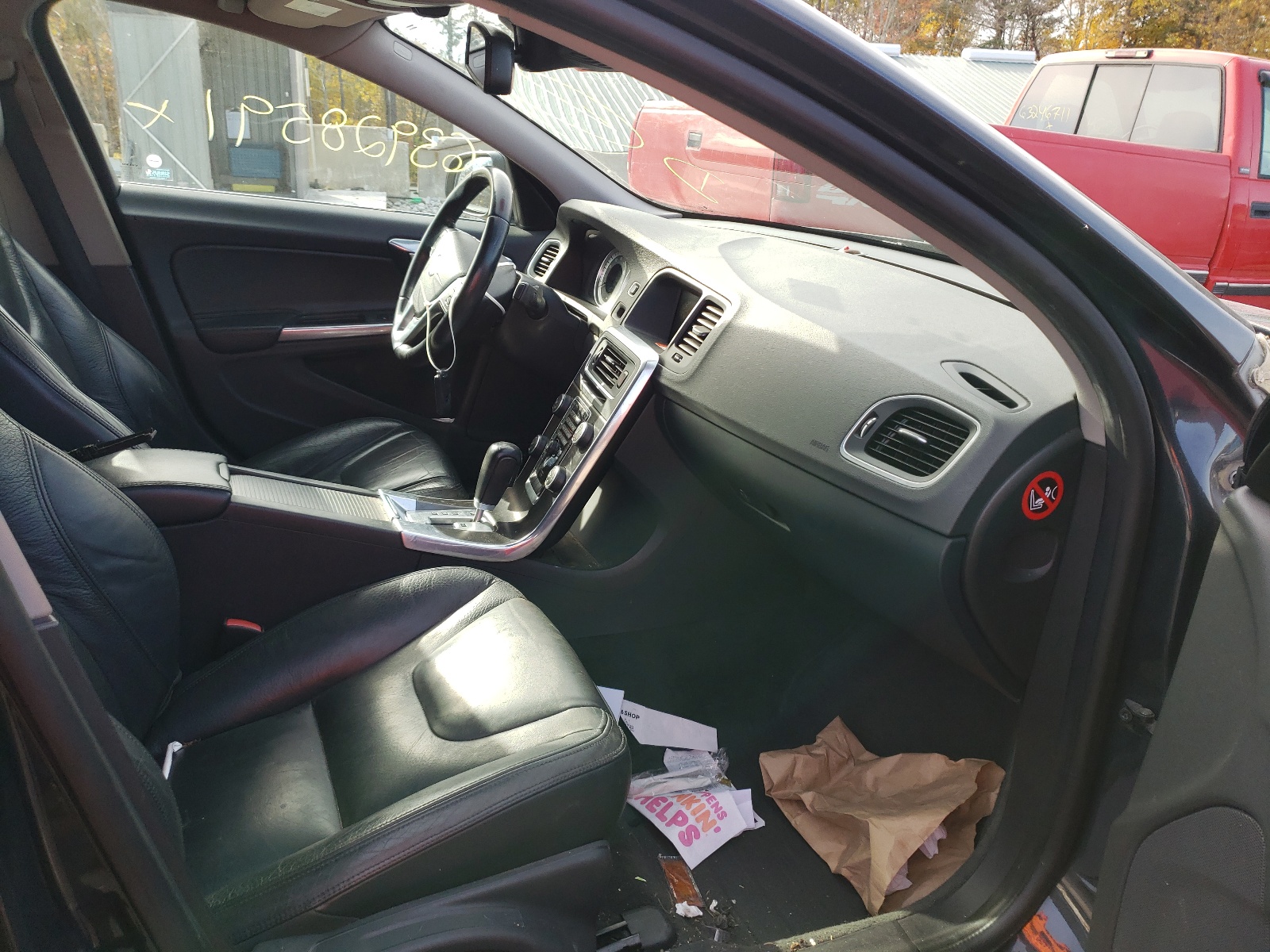 Photo 5 from auction – 2012 VOLVO S60 T5 with VIN YV1622FS8C2090882
