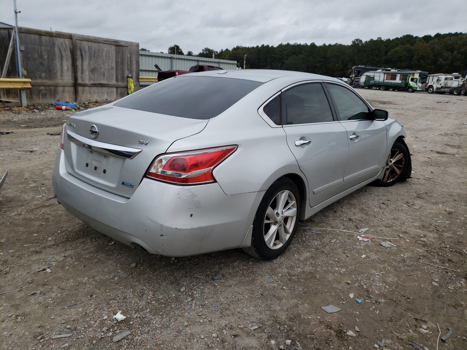 Photo 4 from auction – 2013 NISSAN ALTIMA 2.5 with VIN 1N4AL3AP9DC256429