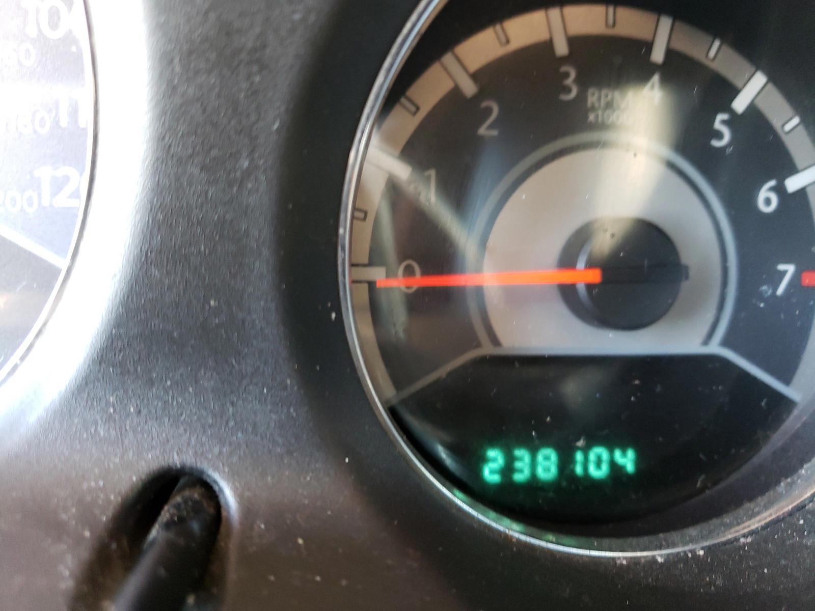 Photo 8 from auction – 2012 CHRYSLER 200 TOURIN with VIN 1C3CCBBB7CN302217