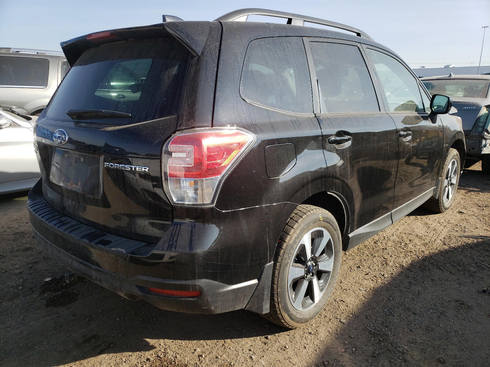 Photo 4 from auction – 2018 SUBARU FORESTER 2 with VIN JF2SJAEC6JH592314