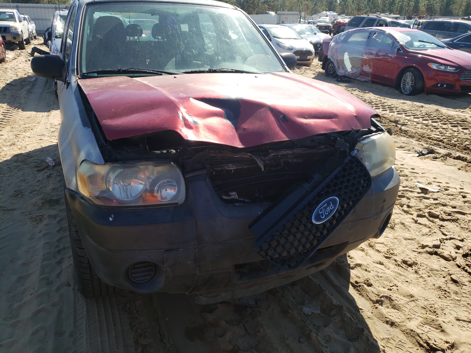 Photo 9 from auction – 2005 FORD ESCAPE XLS with VIN 1FMYU02Z85KA48419