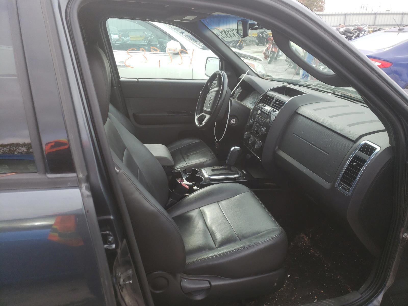 Photo 5 from auction – 2009 FORD ESCAPE LIM with VIN 1FMCU04G09KD03544