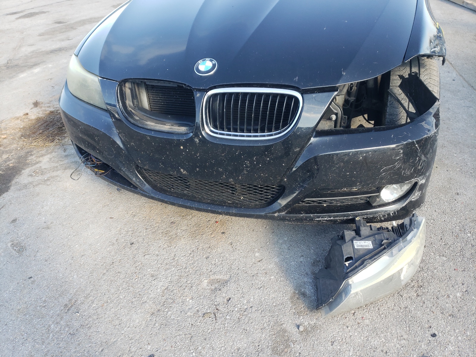 Photo 9 from auction – 2009 BMW 328 I with VIN WBAPH77589NL81904