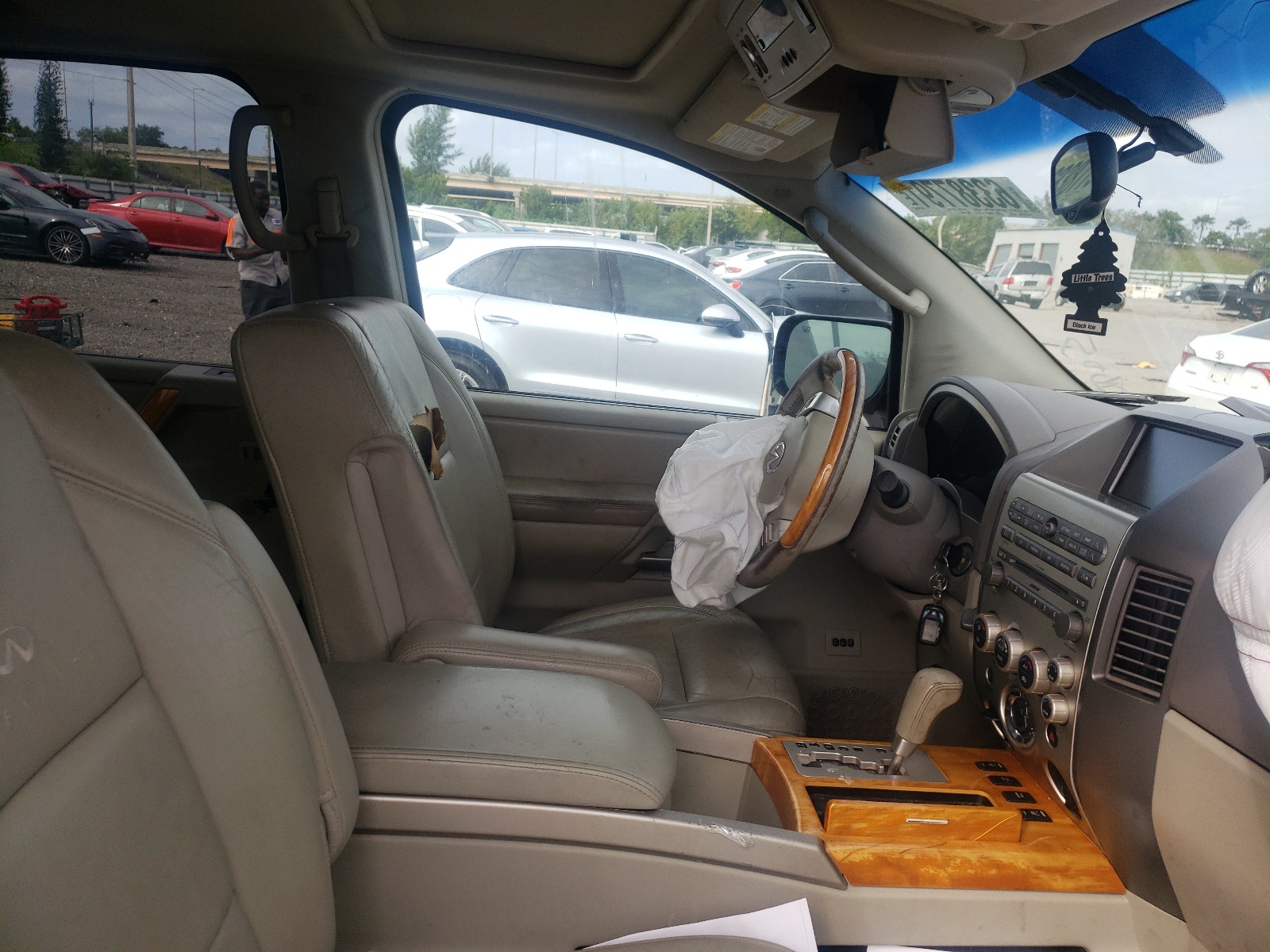 Photo 5 from auction – 2005 INFINITI QX56 with VIN 5N3AA08C25N814082