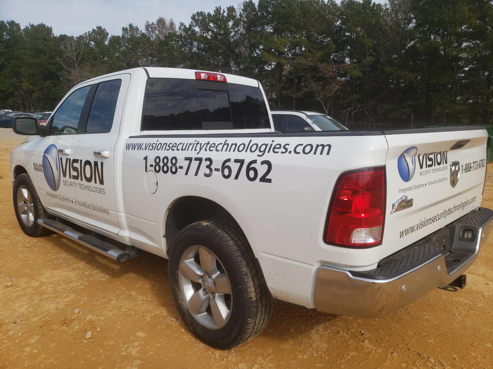 Photo 3 from auction – 2017 RAM 1500 SLT with VIN 1C6RR6GG2HS639345