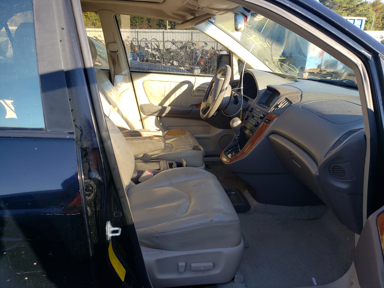 Photo 5 from auction – 1999 LEXUS RX 300 with VIN JT6GF10UXX0012034