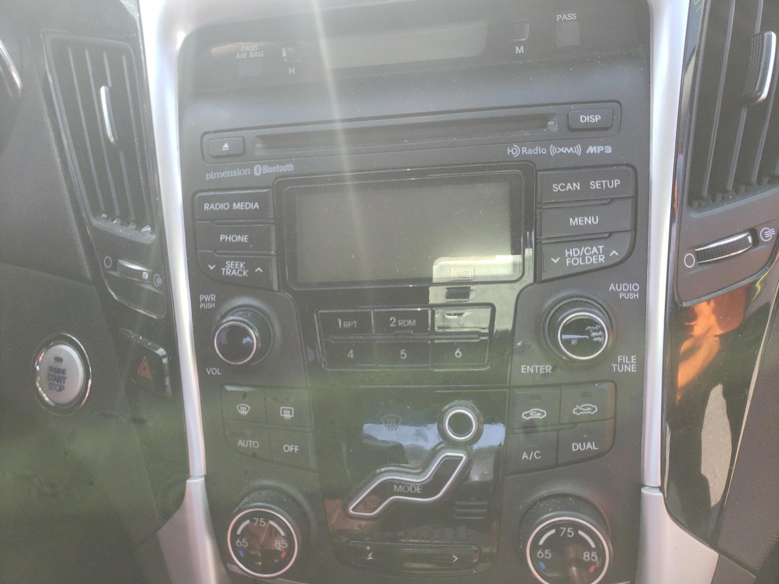 Photo 9 from auction – 2012 HYUNDAI SONATA SE with VIN 5NPEC4AC9CH482116