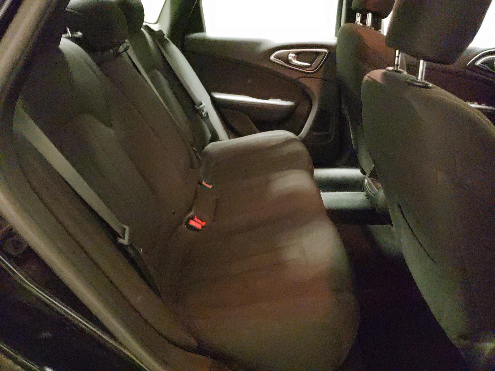 Photo 6 from auction – 2015 CHRYSLER 200 LIMITE with VIN 1C3CCCAB6FN655088