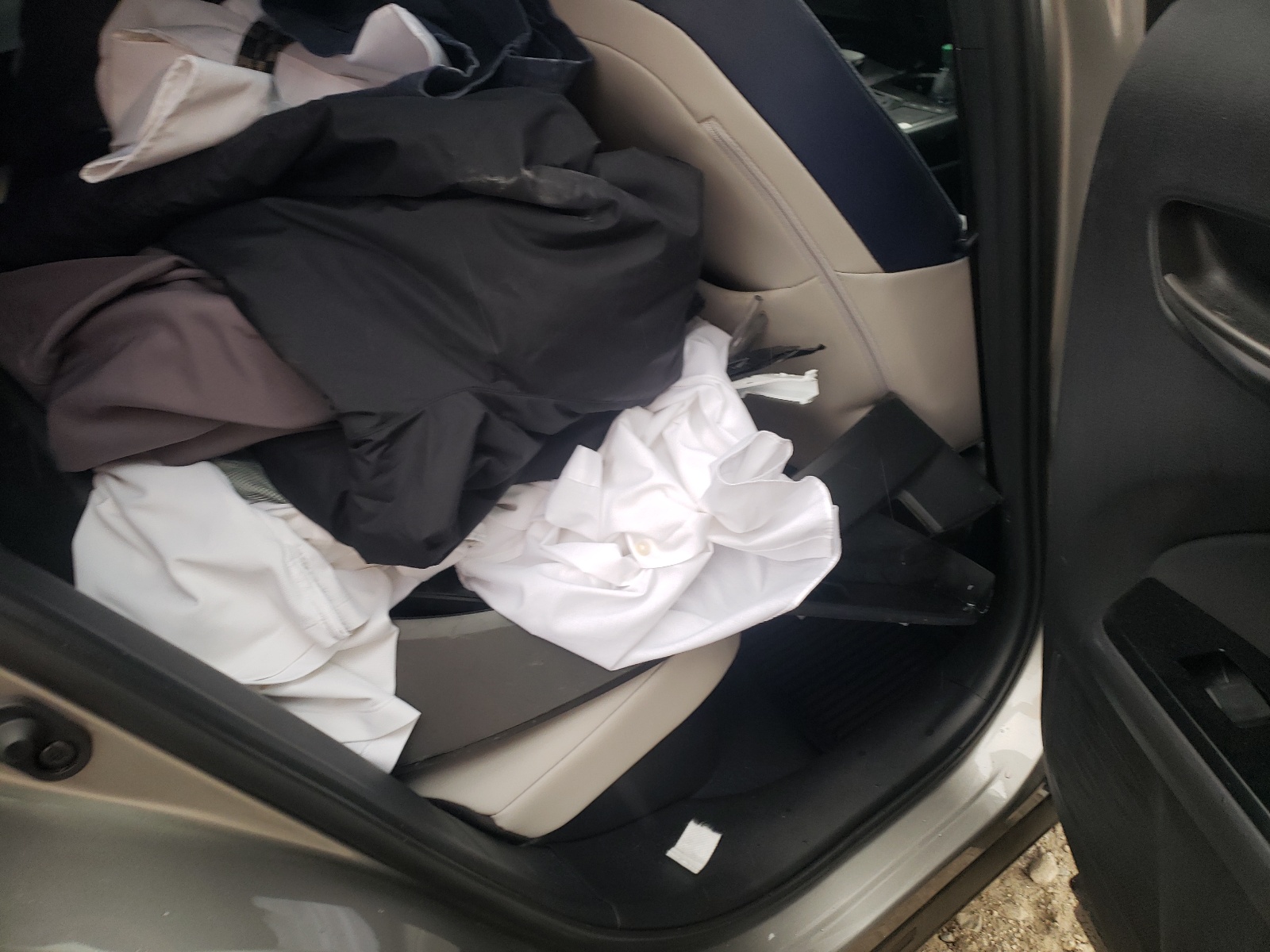 Photo 5 from auction – 2021 LEXUS UX 250H with VIN JTHX9JBH2M2046922