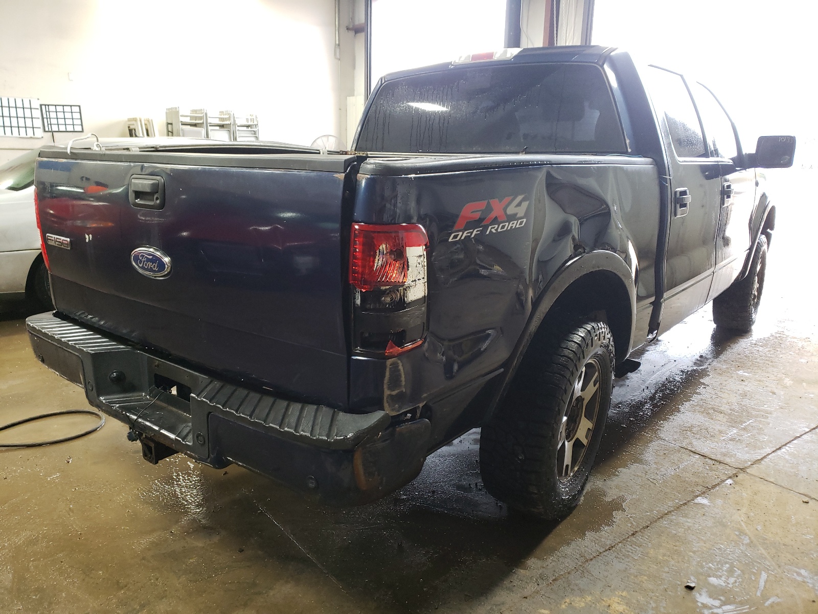 Photo 4 from auction – 2005 FORD F150 SUPER with VIN 1FTPW14505FA94488