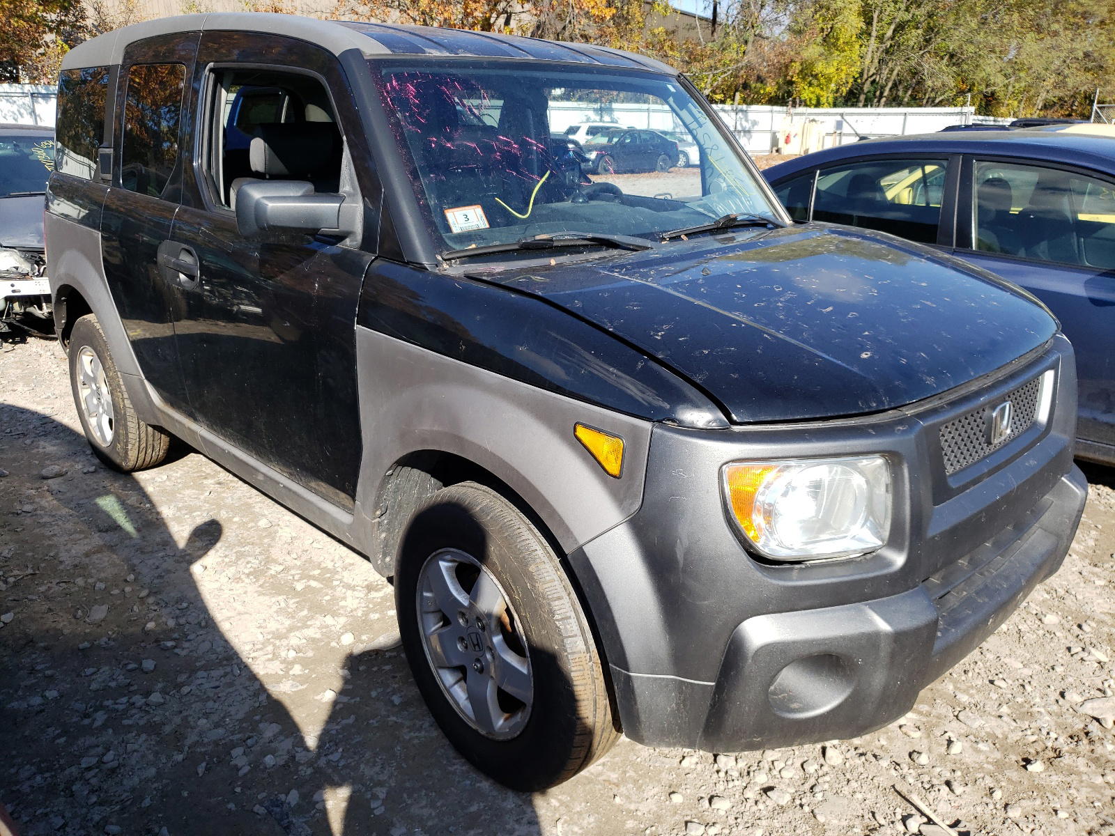 HONDA ELEMENT EX 2003 with VIN 5J6YH28533L018268 - Photo from auction
