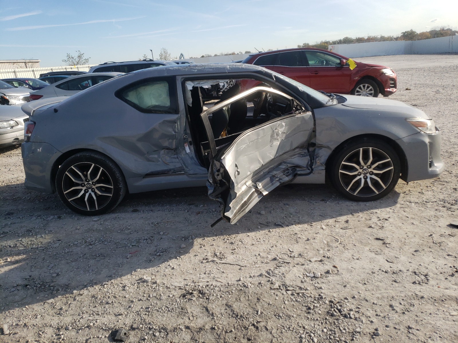 Photo 9 from auction – 2015 TOYOTA SCION TC with VIN JTKJF5C72FJ007214