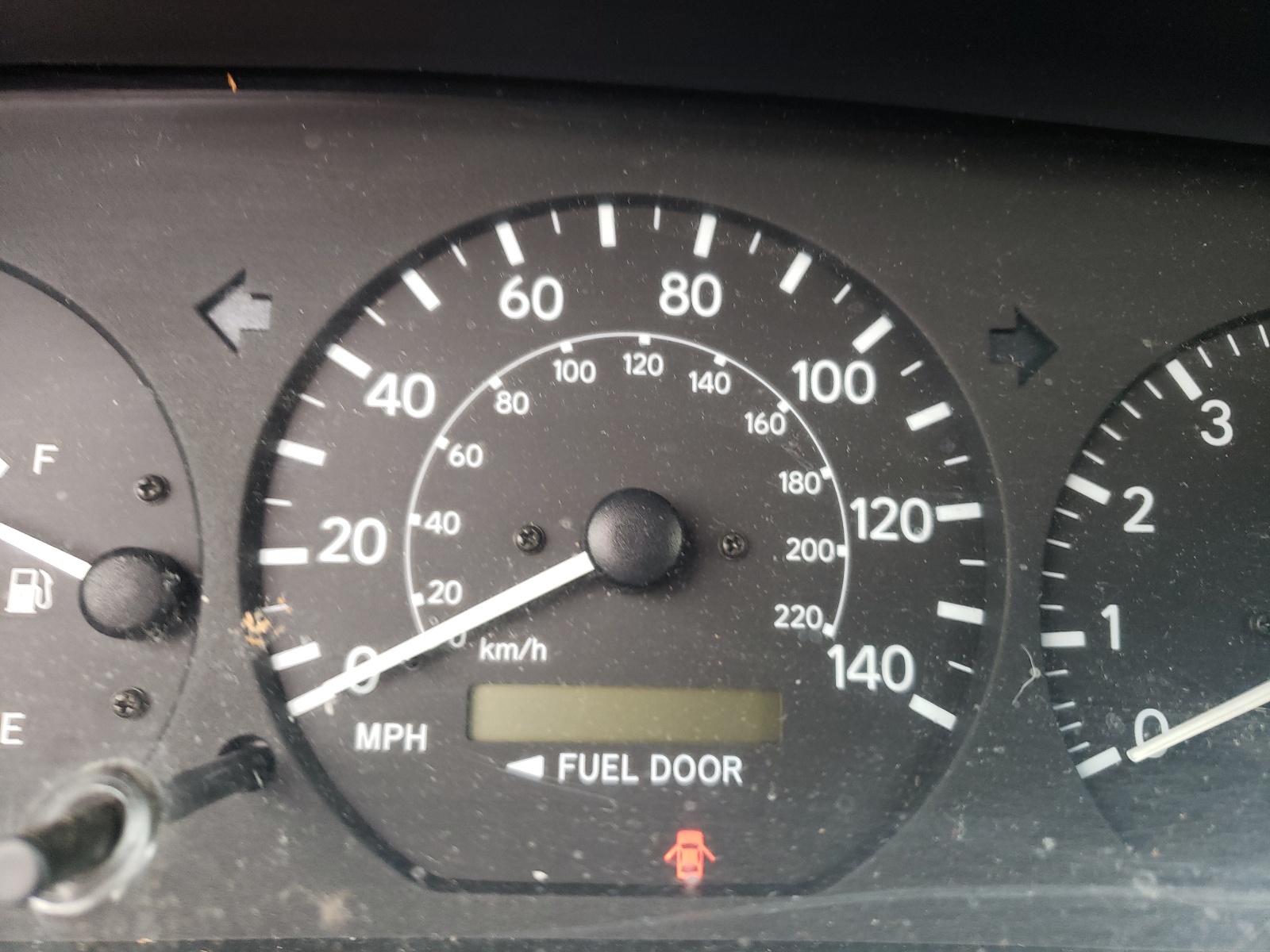 Photo 8 from auction – 2000 TOYOTA CAMRY with VIN 4T1BG22K6YU740019