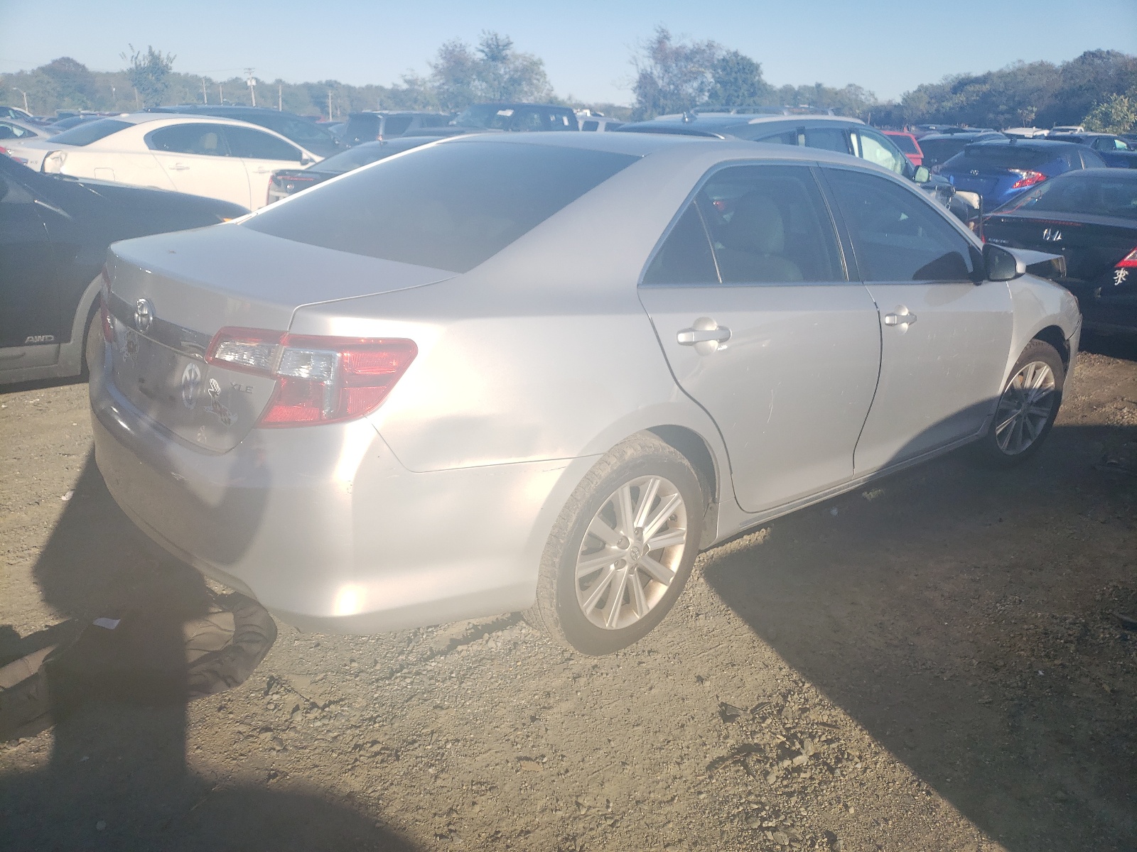 Photo 4 from auction – 2014 TOYOTA CAMRY L with VIN 4T4BF1FK1ER363821