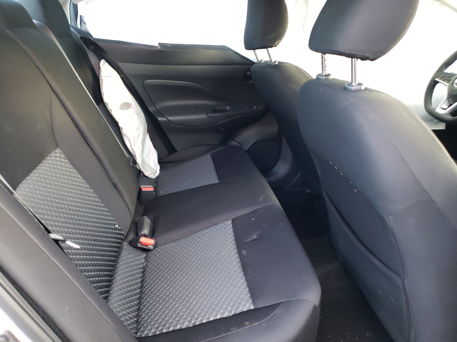 Photo 6 from auction – 2021 NISSAN VERSA S with VIN 3N1CN8DV8ML818526