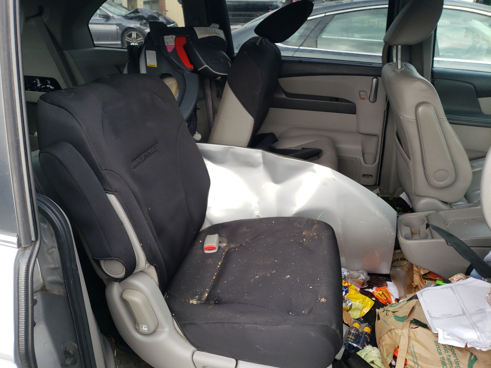 Photo 6 from auction – 2012 HONDA ODYSSEY EX with VIN 5FNRL5H69CB123354