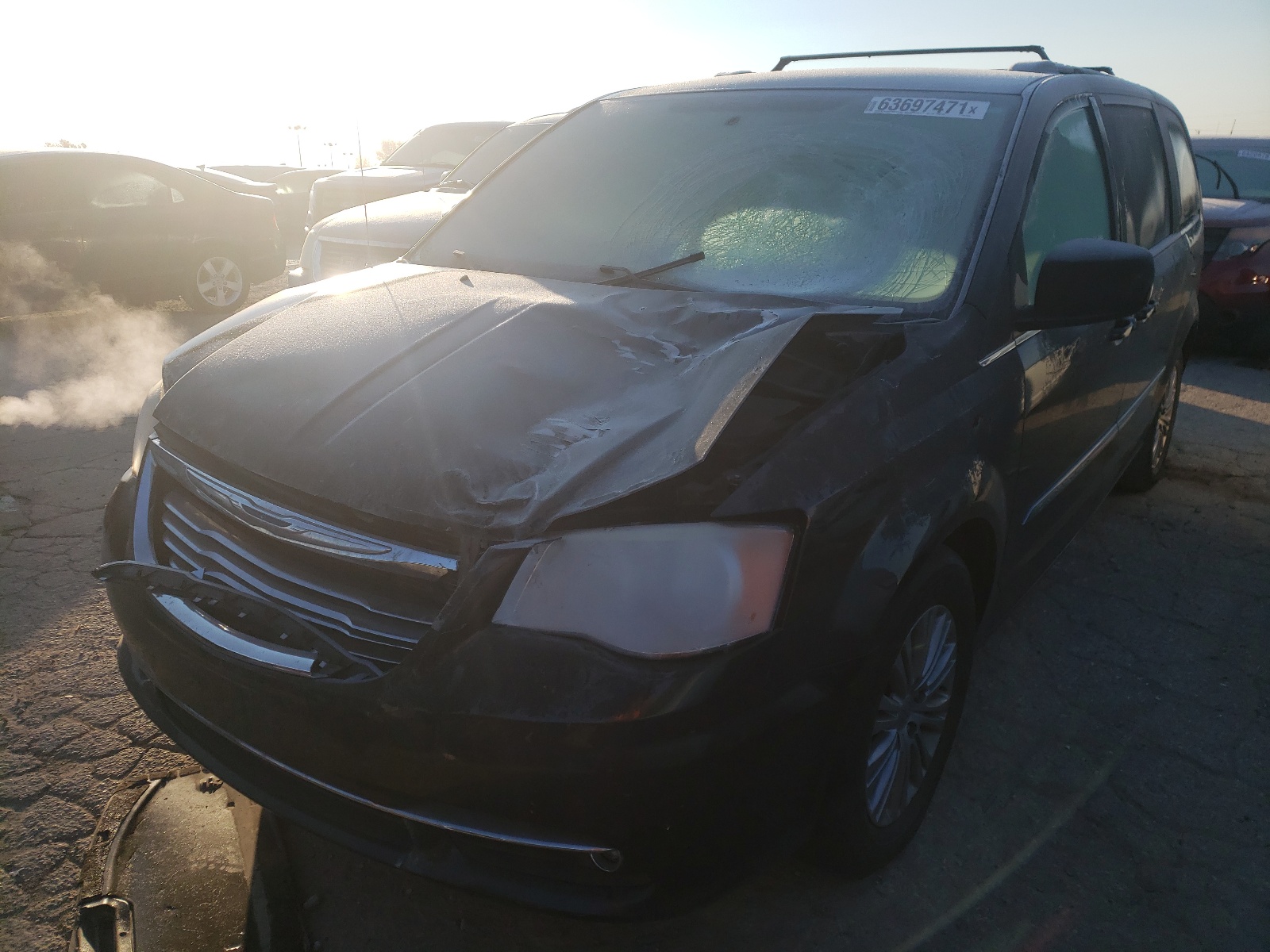 Photo 2 from auction – 2013 CHRYSLER TOWN & COU with VIN 2C4RC1BG2DR808537