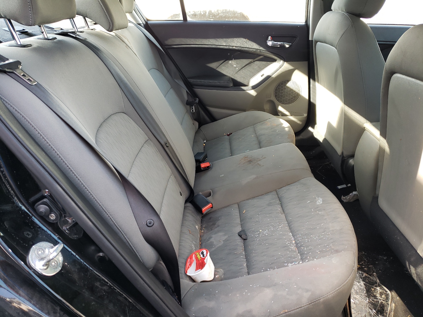Photo 6 from auction – 2015 KIA FORTE LX with VIN KNAFK4A6XF5342143