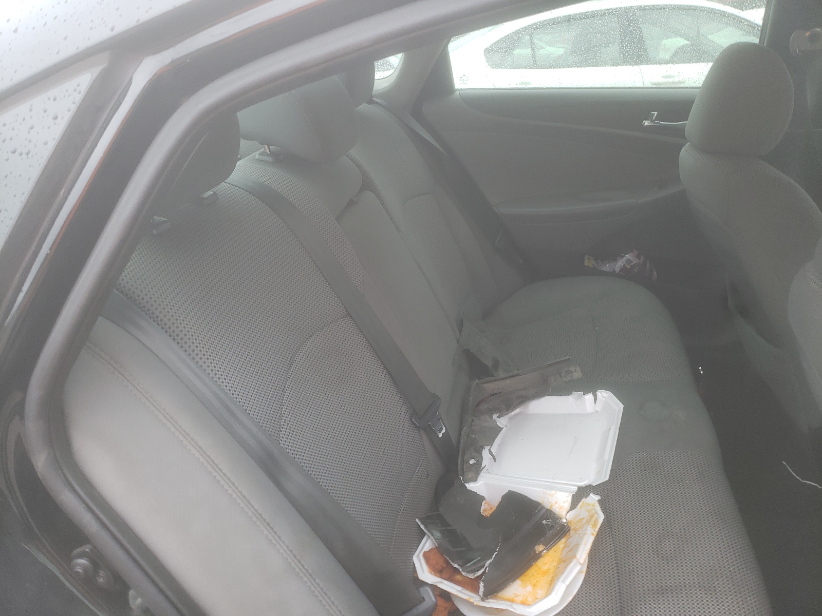 Фото 6 с аукциона – 2012 HYUNDAI SONATA GLS с VIN 5NPEB4AC8CH407166