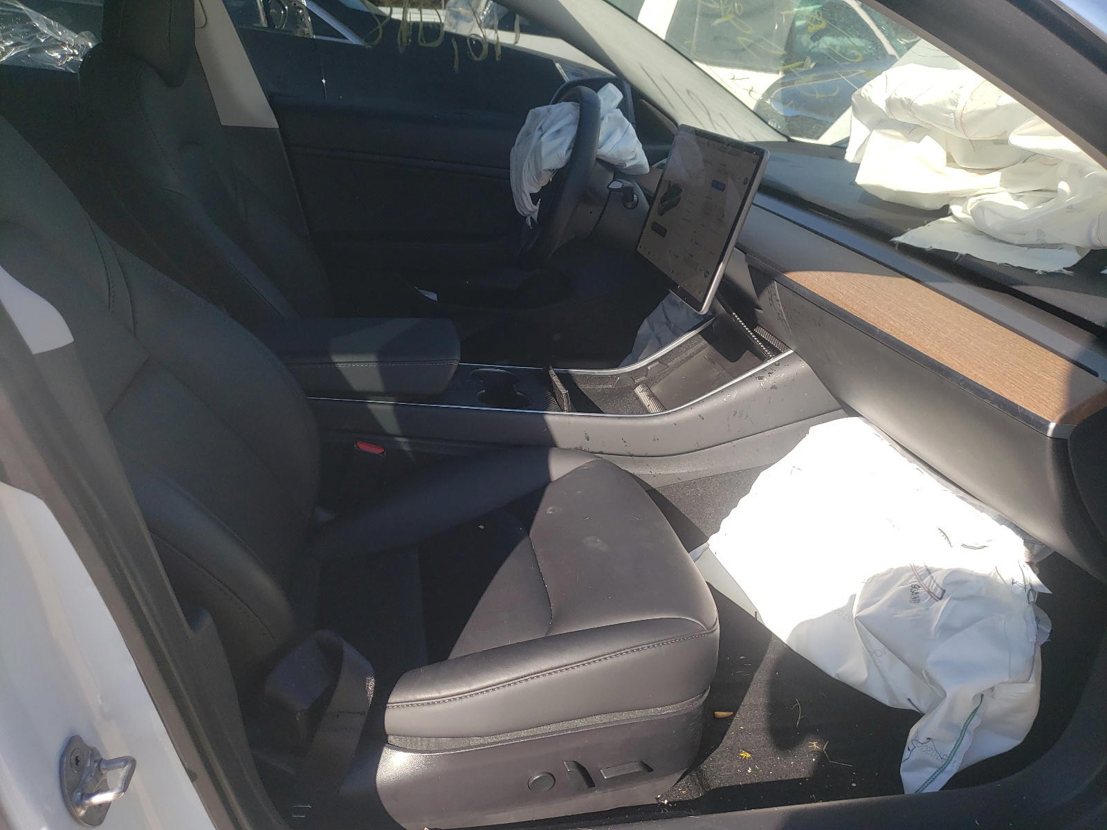 Photo 5 from auction – 2020 TESLA MODEL 3 with VIN 5YJ3E1EB7LF665062