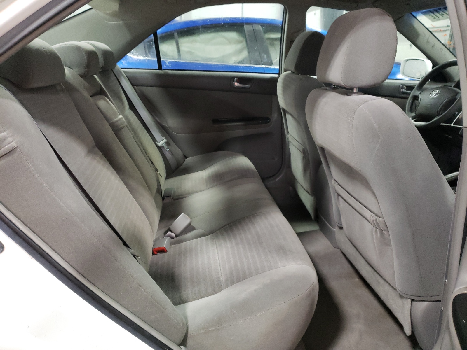 Photo 6 from auction – 2005 TOYOTA CAMRY LE with VIN 4T1BE32K85U625932