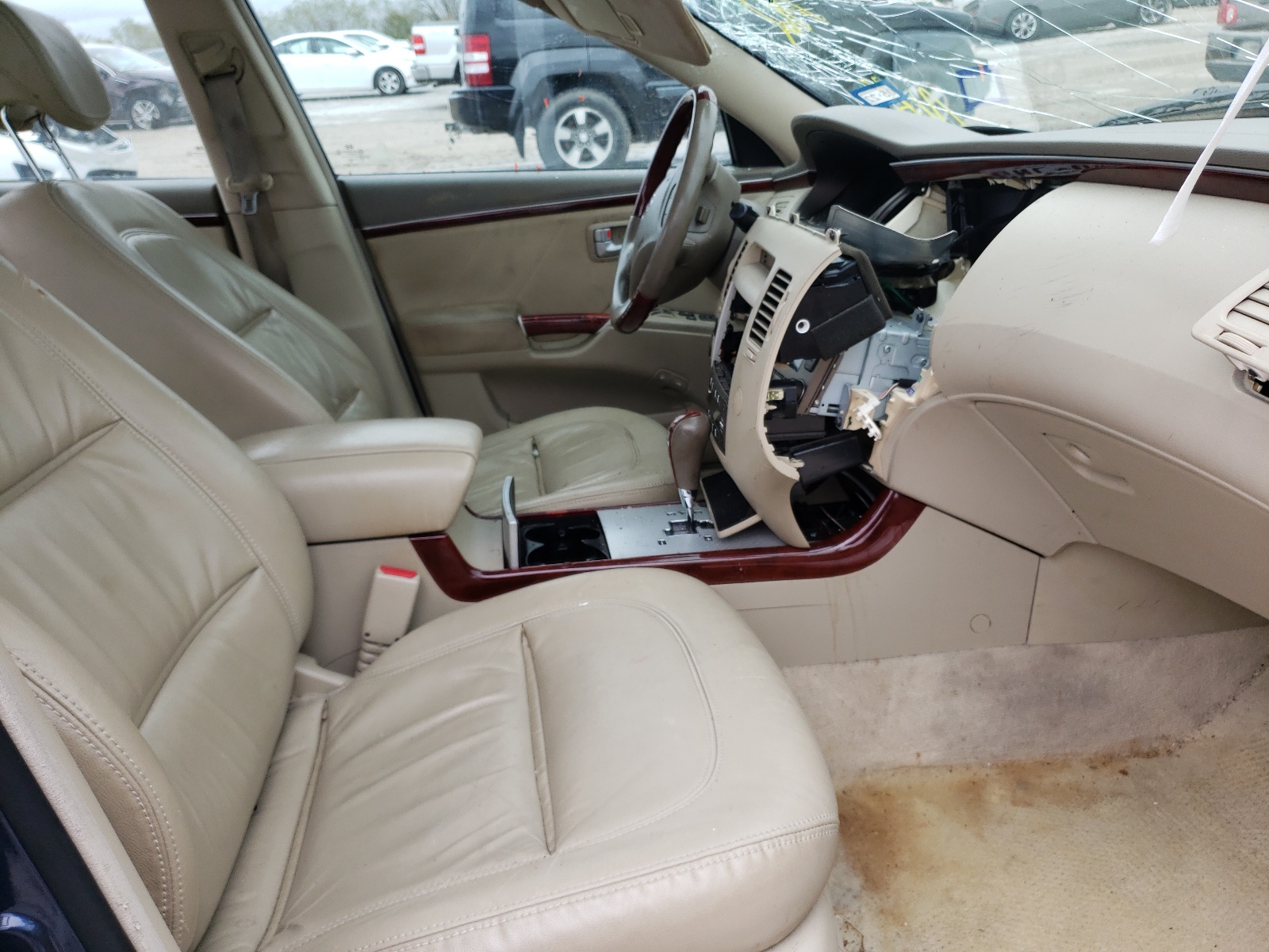 Photo 5 from auction – 2007 HYUNDAI AZERA SE with VIN KMHFC46F37A202237