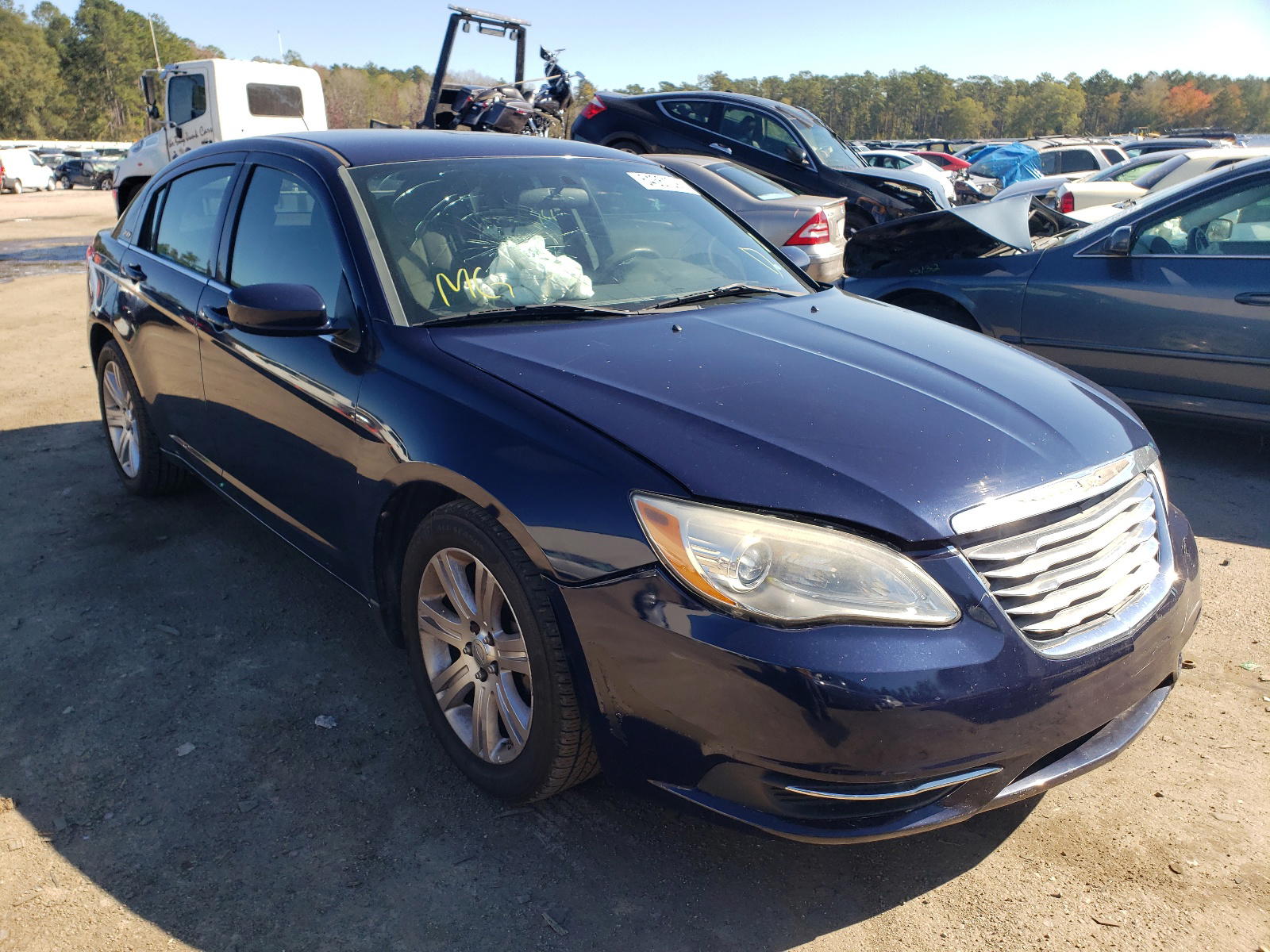 CHRYSLER 200 LX 2013 with VIN 1C3CCBAB7DN698023 - Photo from auction