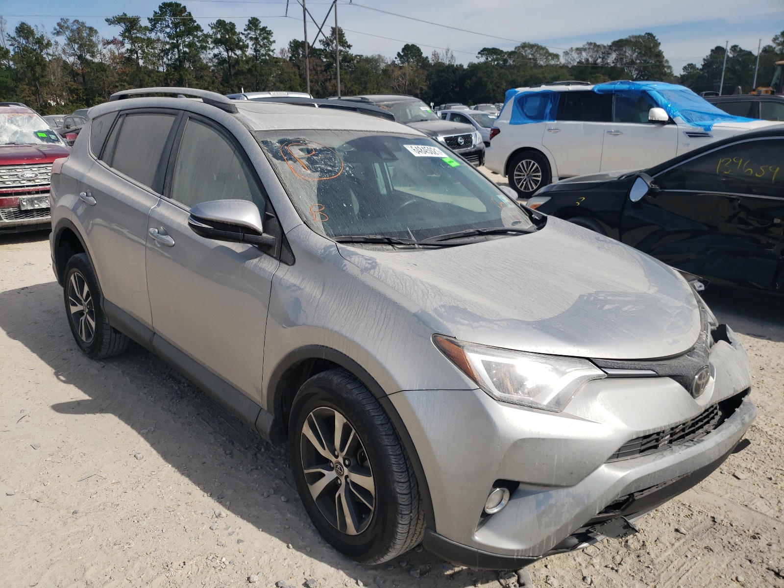 Photo 1 from auction – 2017 TOYOTA RAV4 XLE with VIN 2T3WFREV7HW359581