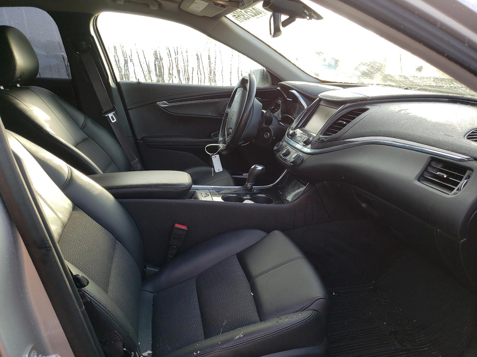 Photo 5 from auction – 2016 CHEVROLET IMPALA LT with VIN 2G1105SA3G9160289