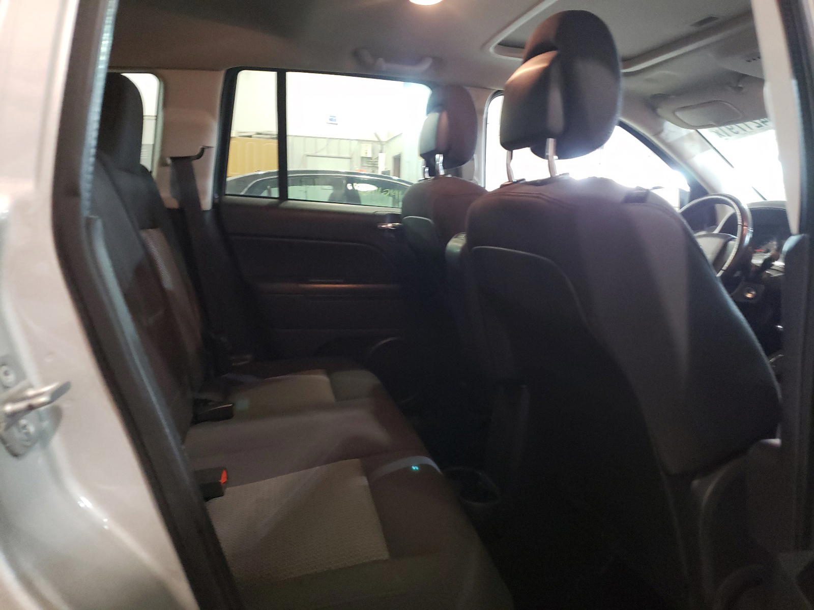 Photo 6 from auction – 2010 JEEP COMPASS SP with VIN 1J4NT4FB7AD506460