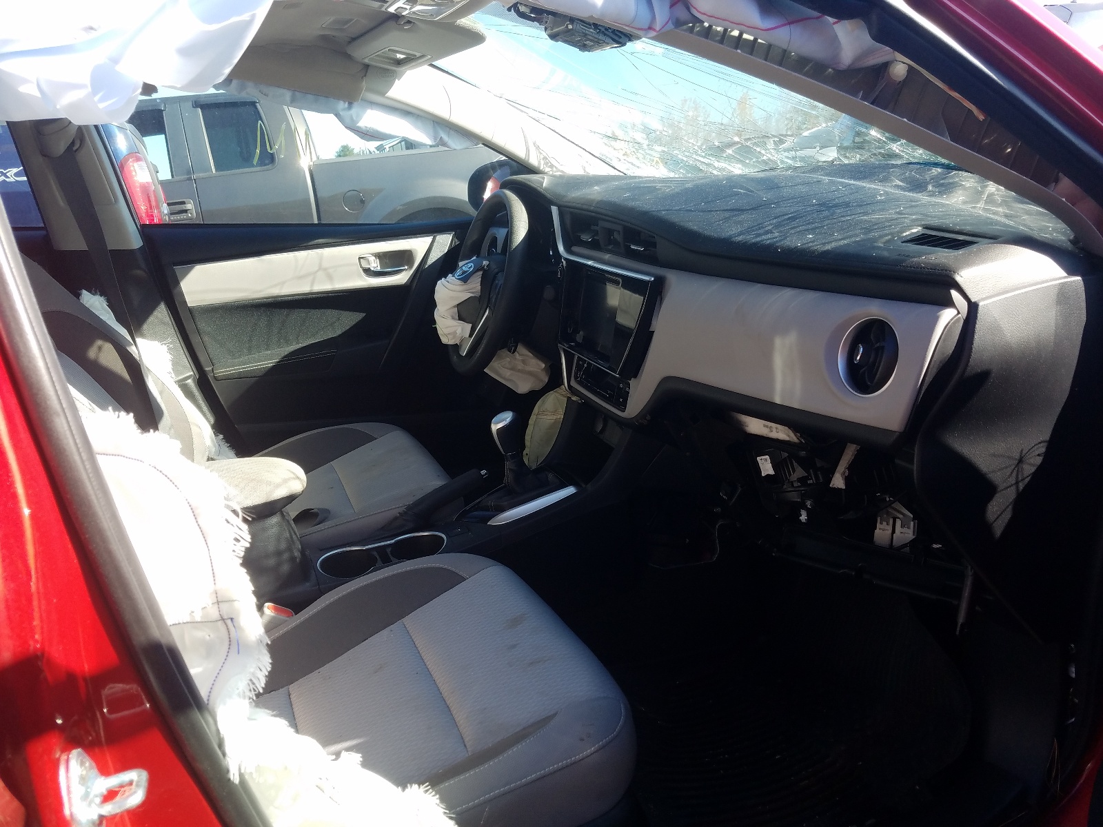 Photo 5 from auction – 2018 TOYOTA COROLLA L with VIN 2T1BURHE7JC119642