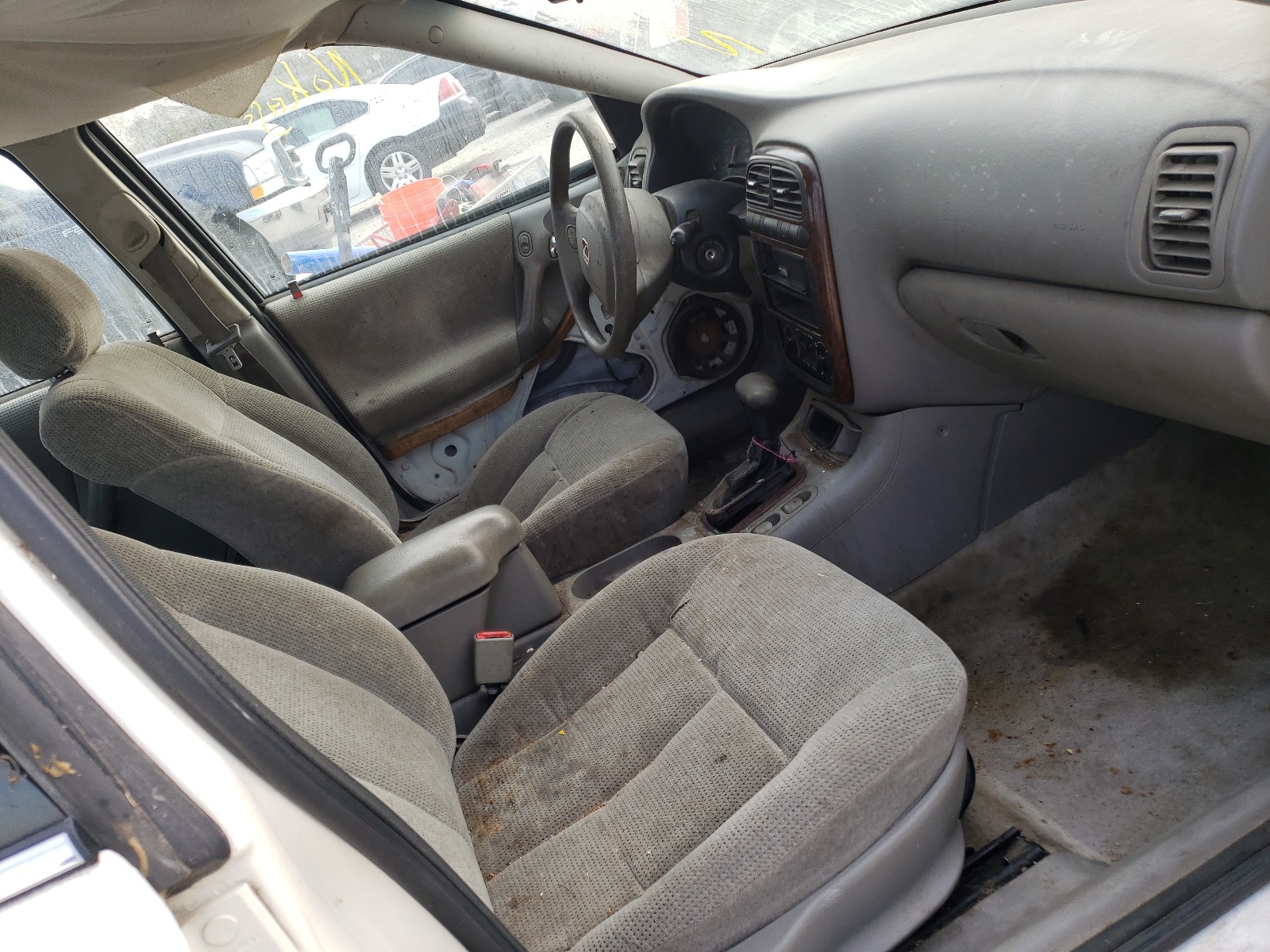 Photo 5 from auction – 2001 SATURN L200 with VIN 1G8JU52F31Y548157