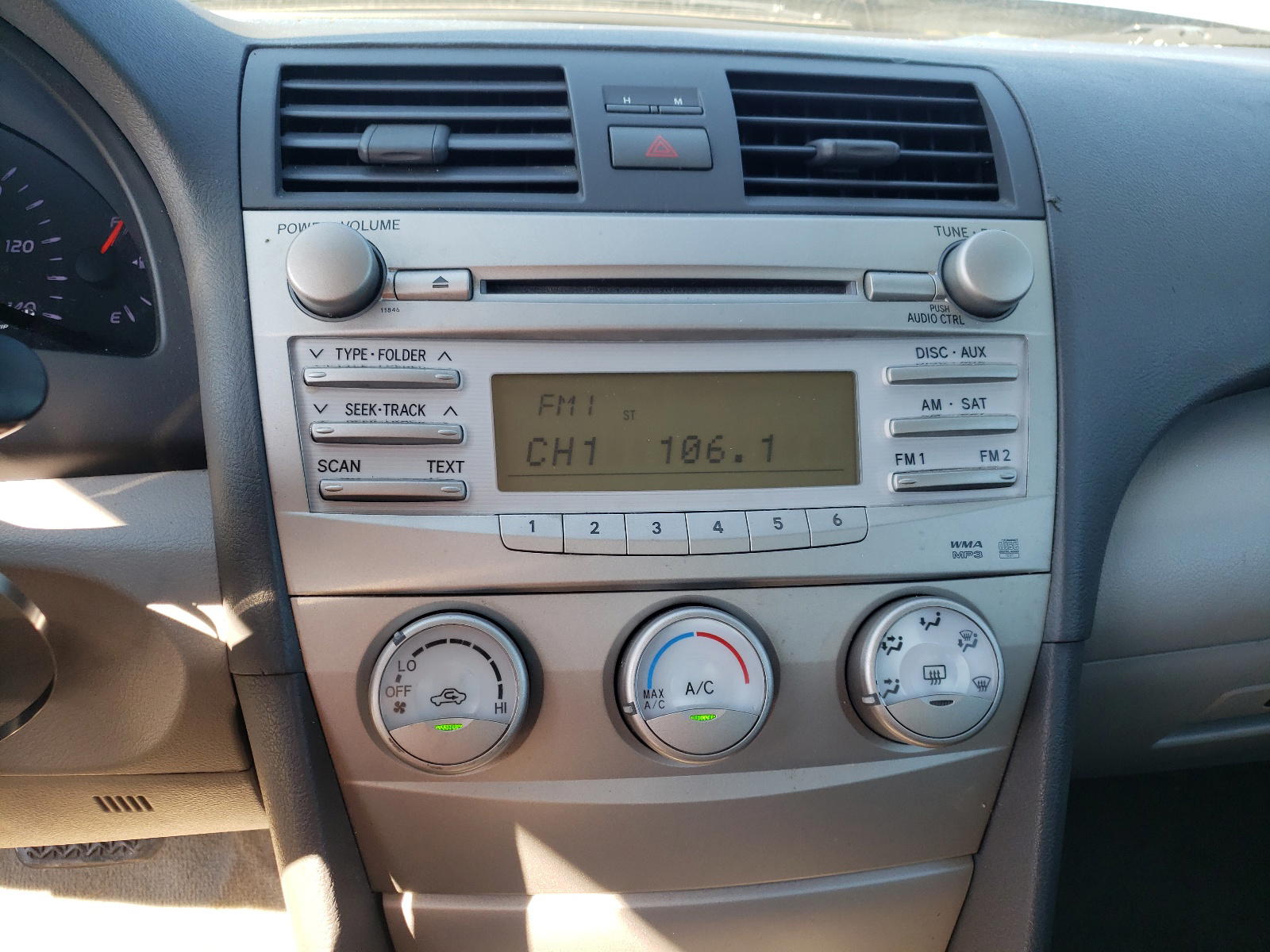 Photo 9 from auction – 2010 TOYOTA CAMRY BASE with VIN 4T4BF3EKXAR013756