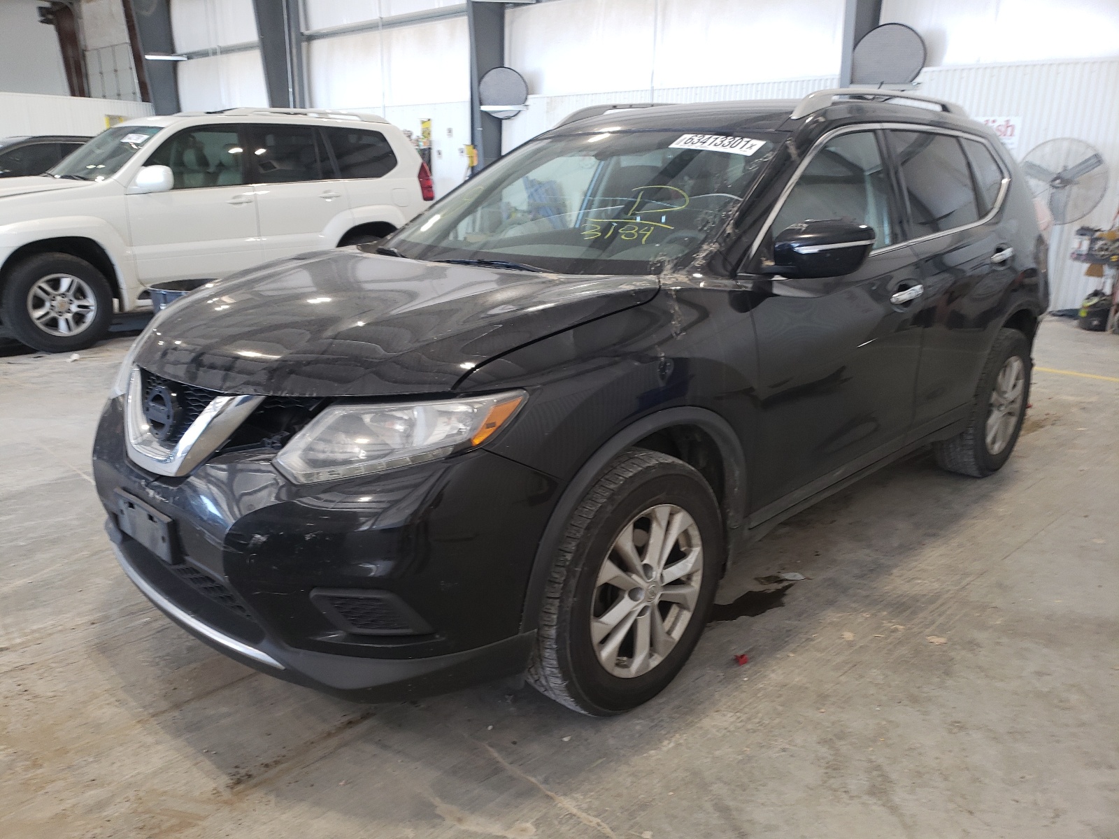 Photo 2 from auction – 2015 NISSAN ROGUE S with VIN KNMAT2MV0FP503184