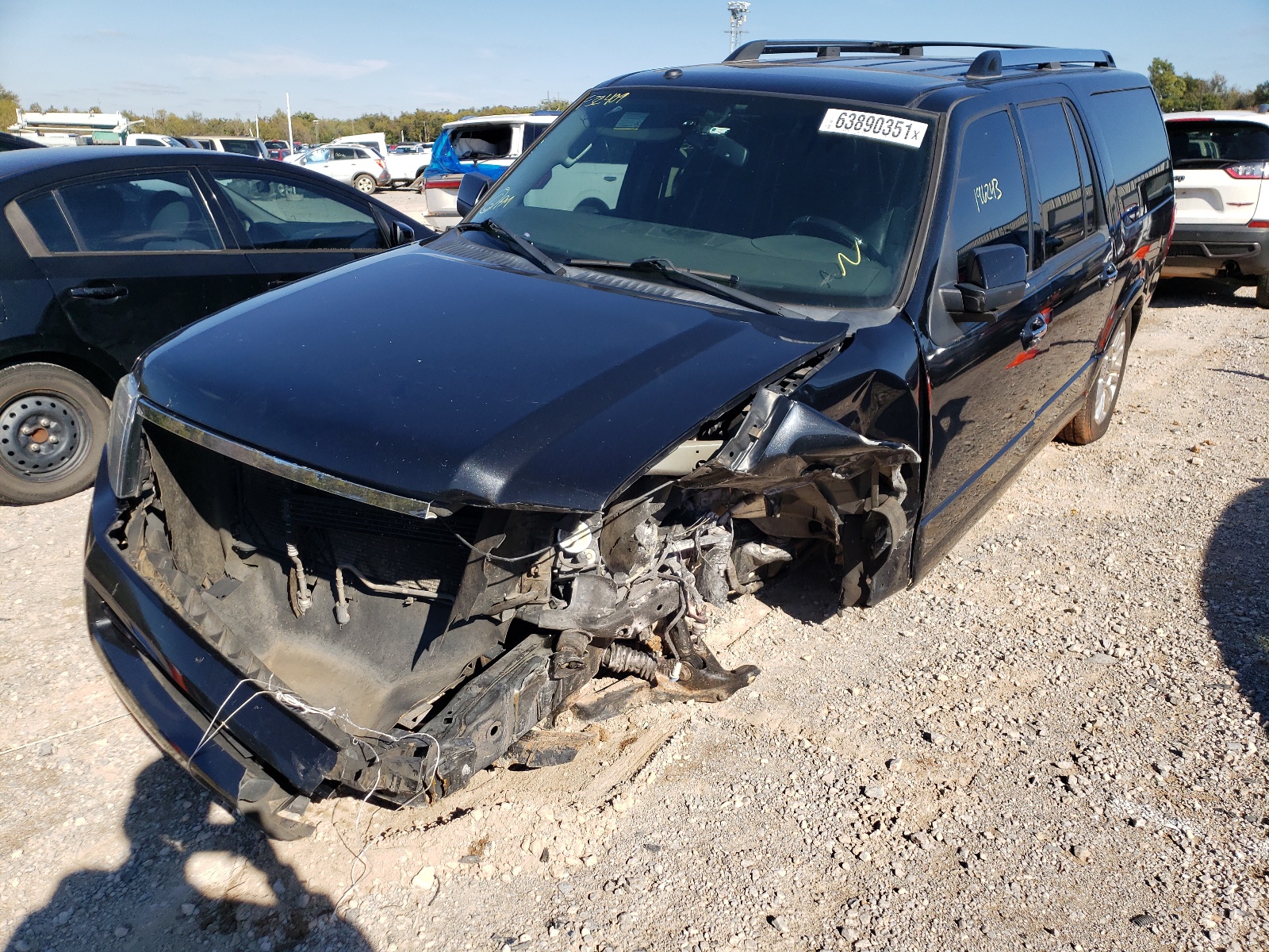 Фото 2 с аукциона – 2011 FORD EXPEDITION с VIN 1FMJK1K59BEF32409