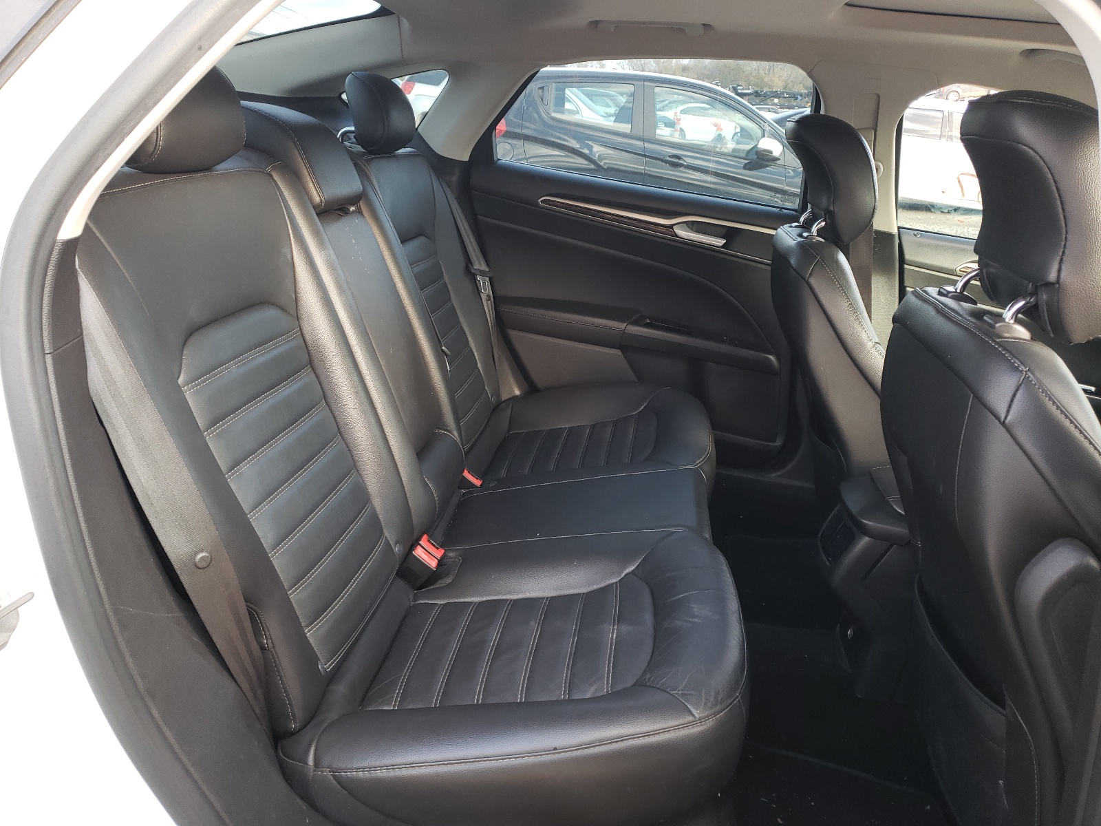 Photo 6 from auction – 2014 FORD FUSION SE with VIN 3FA6P0H91ER195855
