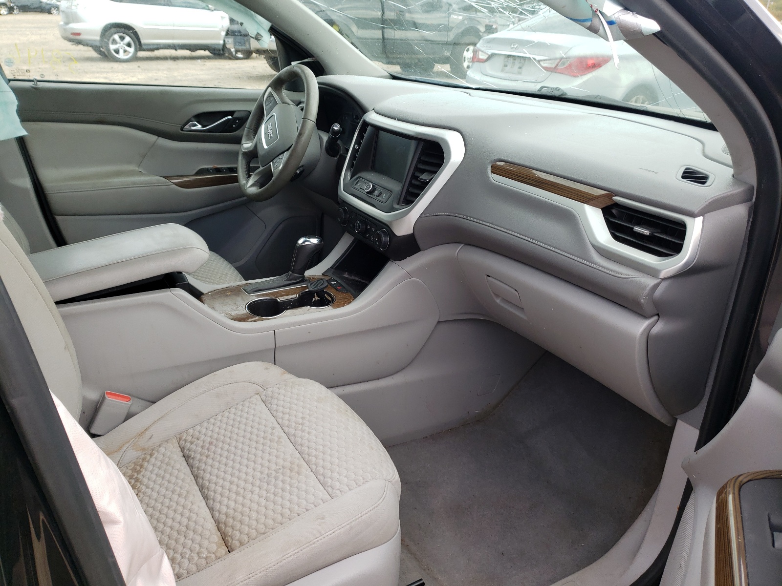 Photo 5 from auction – 2019 GMC ACADIA SLE with VIN 1GKKNKLAXKZ122099