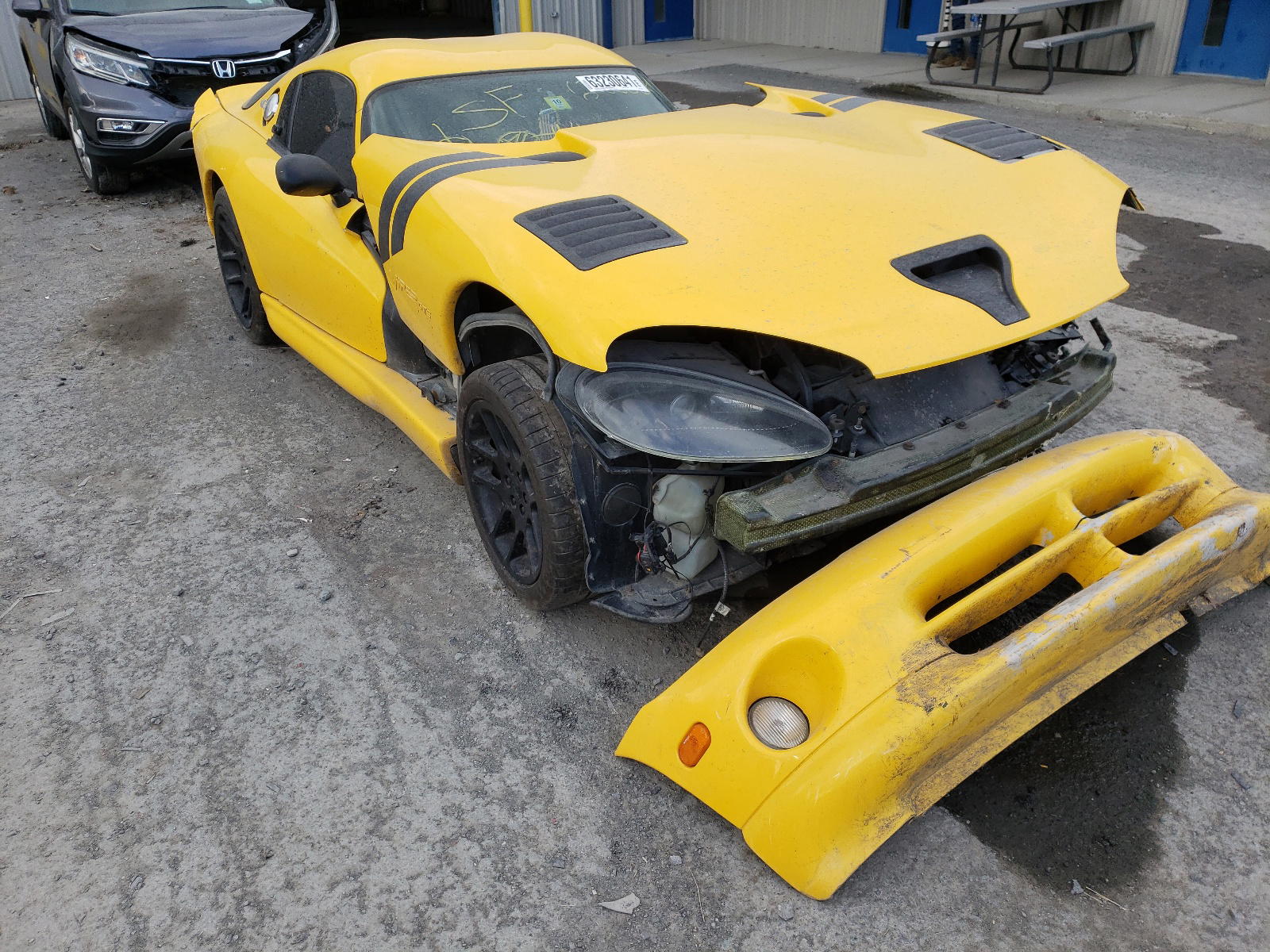 DODGE VIPER GTS 2001 with VIN 1B3ER69E71V700925 - Photo from auction