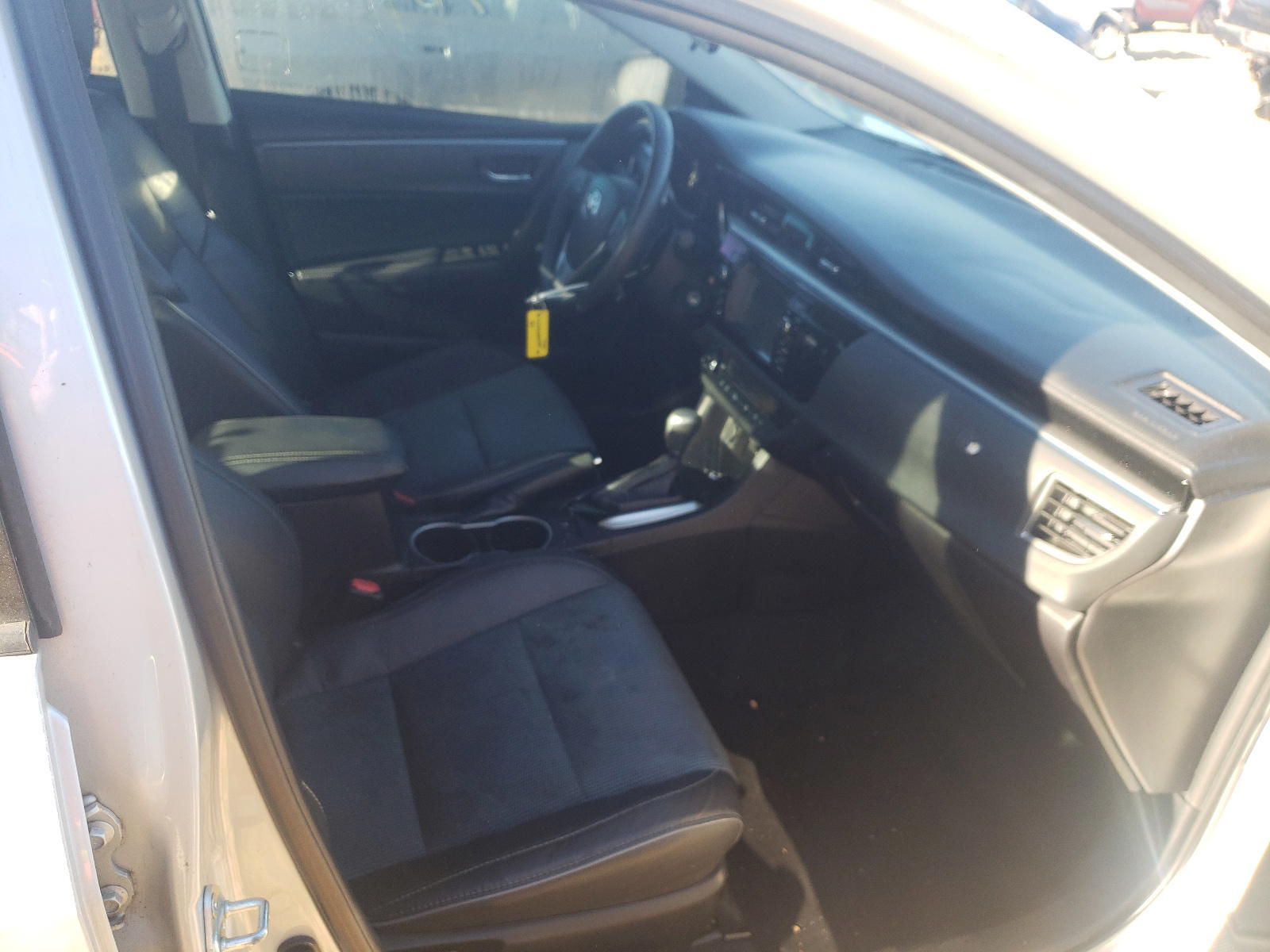 Photo 5 from auction – 2015 TOYOTA COROLLA L with VIN 2T1BURHE8FC264700