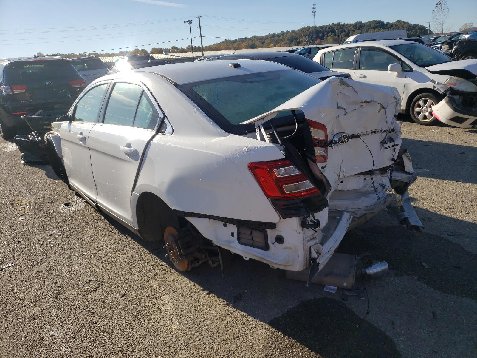 Photo 3 from auction – 2016 FORD TAURUS SE with VIN 1FAHP2D85GG131054