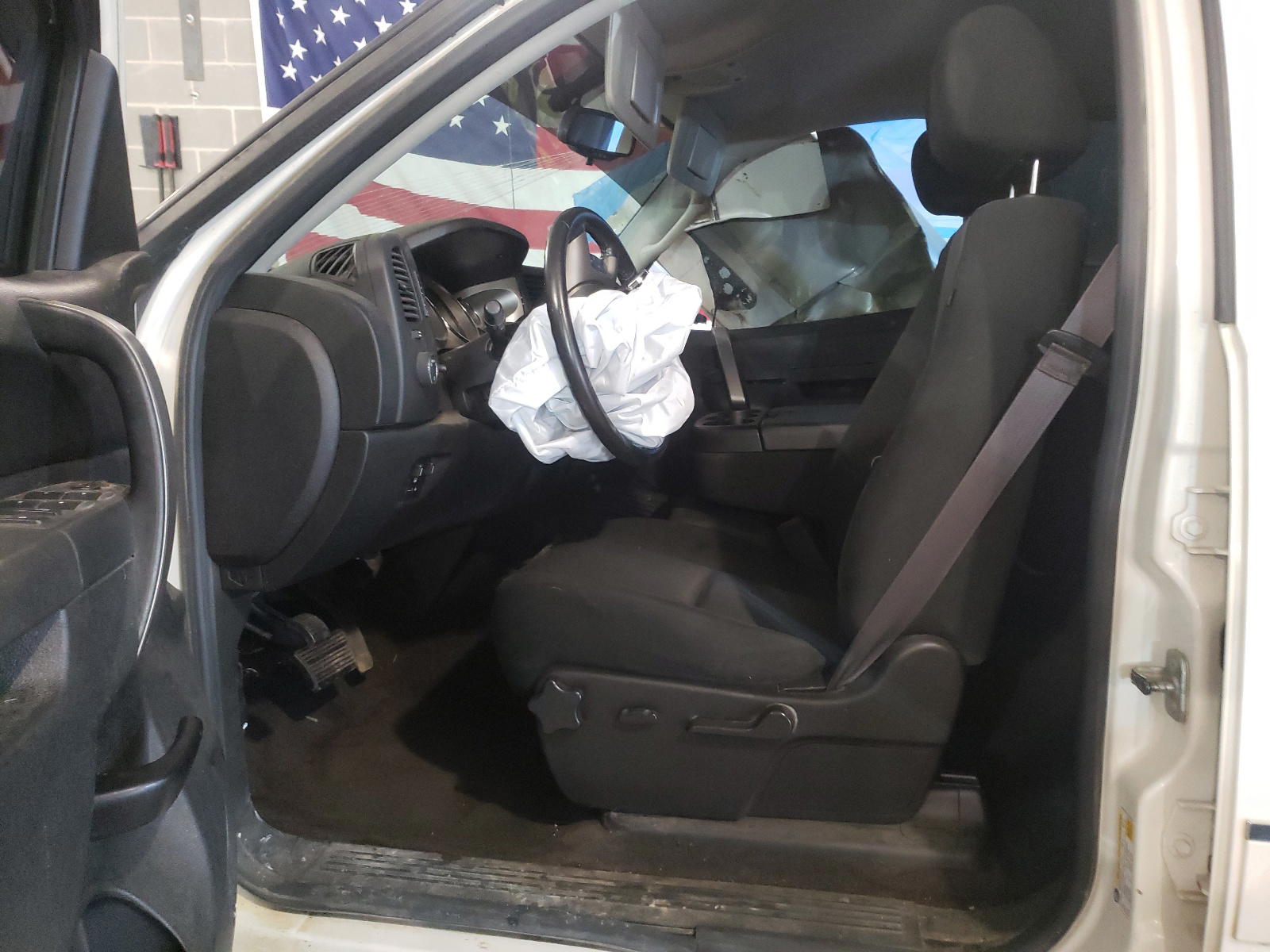 Photo 5 from auction – 2012 CHEVROLET SILVERADO with VIN 3GCPKSE77CG174237