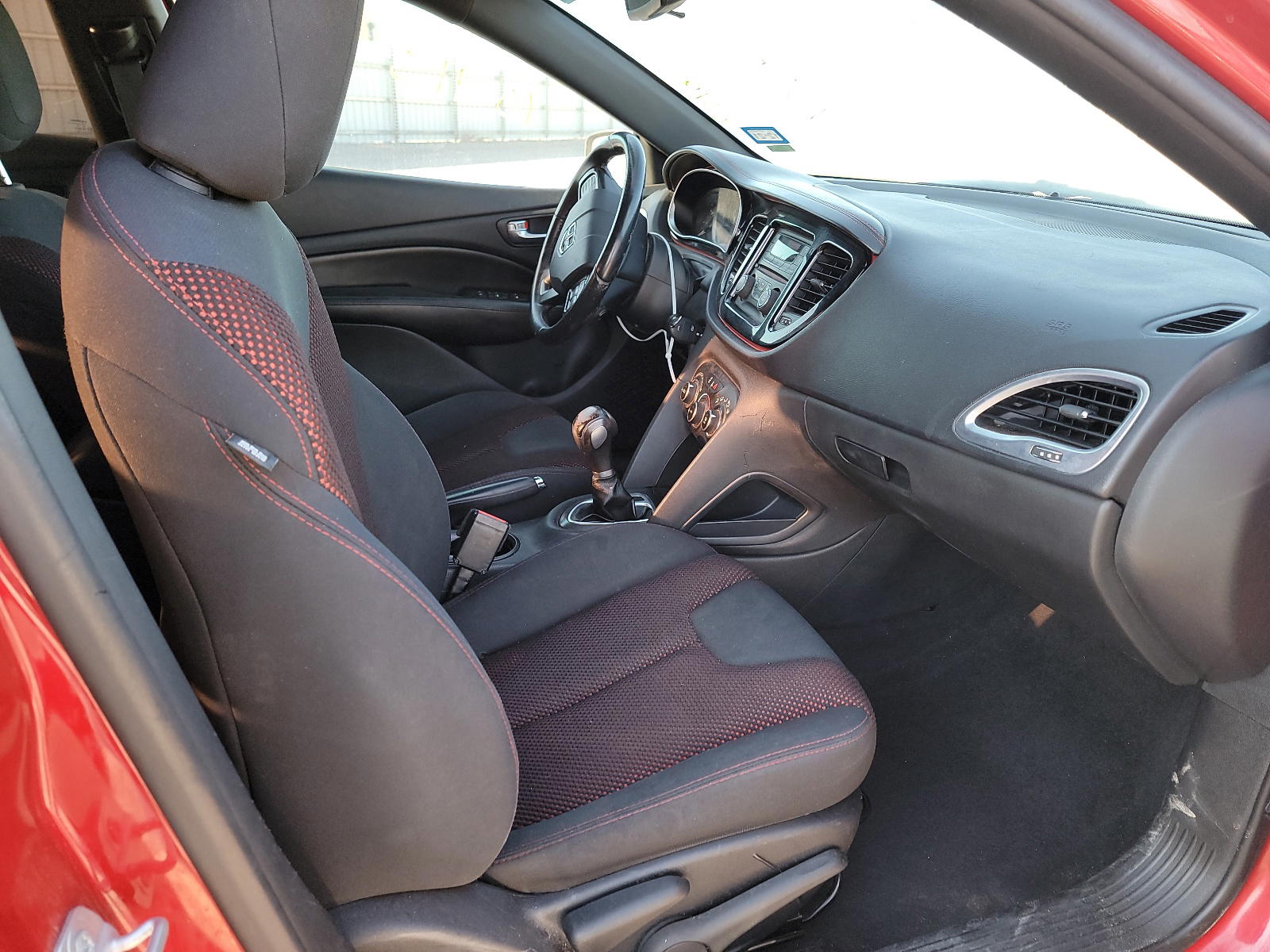 Photo 5 from auction – 2016 DODGE DART SXT with VIN 1C3CDFBB3GD516167