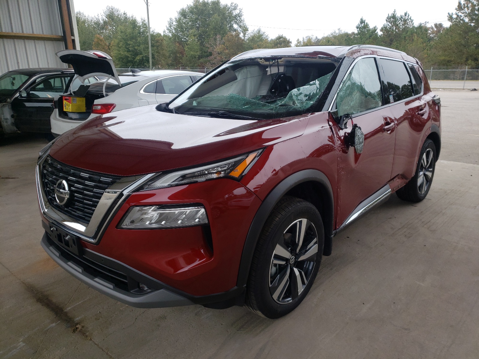 Photo 2 from auction – 2021 NISSAN ROGUE SL with VIN 5N1AT3CA2MC800543