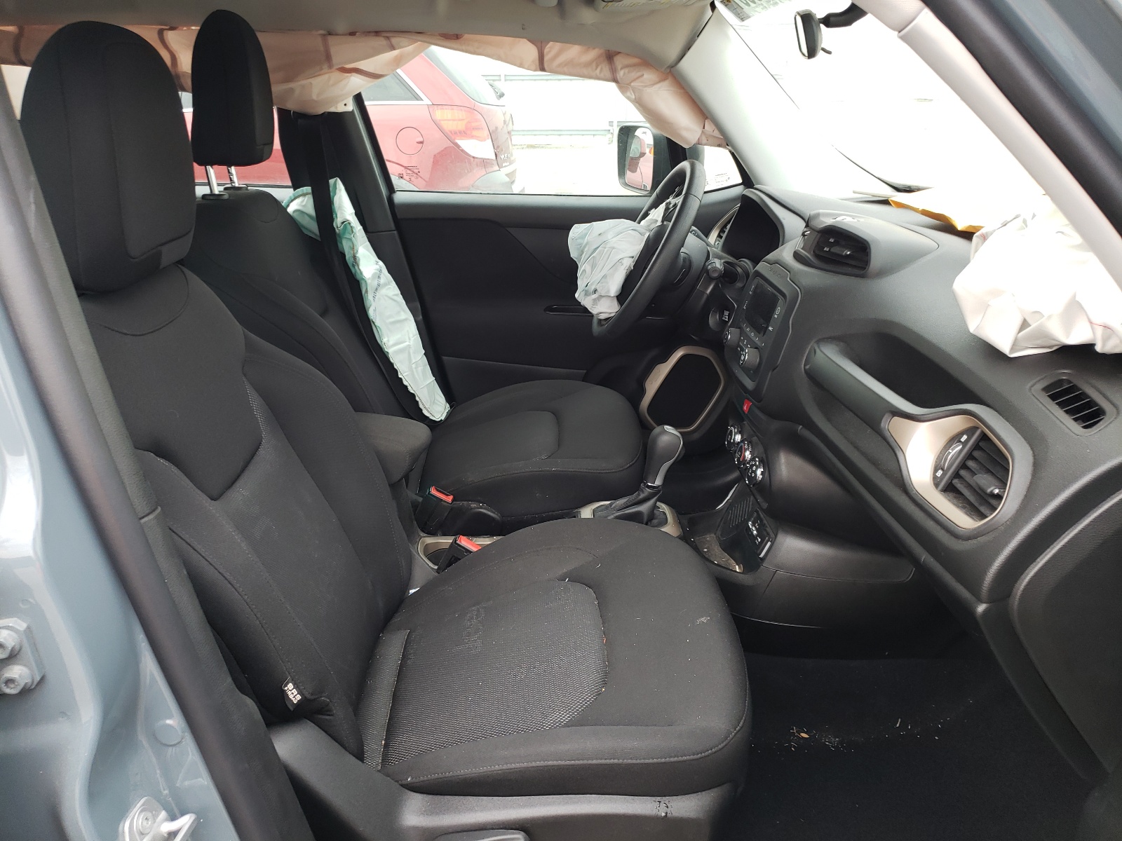 Photo 5 from auction – 2017 JEEP RENEGADE S with VIN ZACCJAABXHPG15418