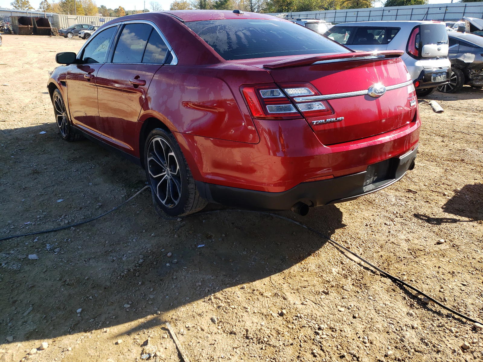 Photo 3 from auction – 2015 FORD TAURUS SHO with VIN 1FAHP2KT7FG128579