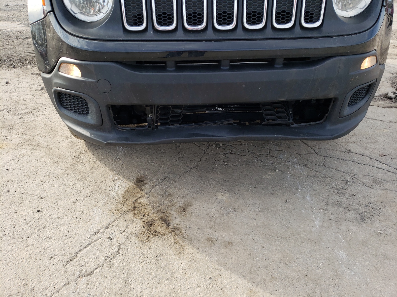 Photo 9 from auction – 2018 JEEP RENEGADE S with VIN ZACCJBAH0JPH38984